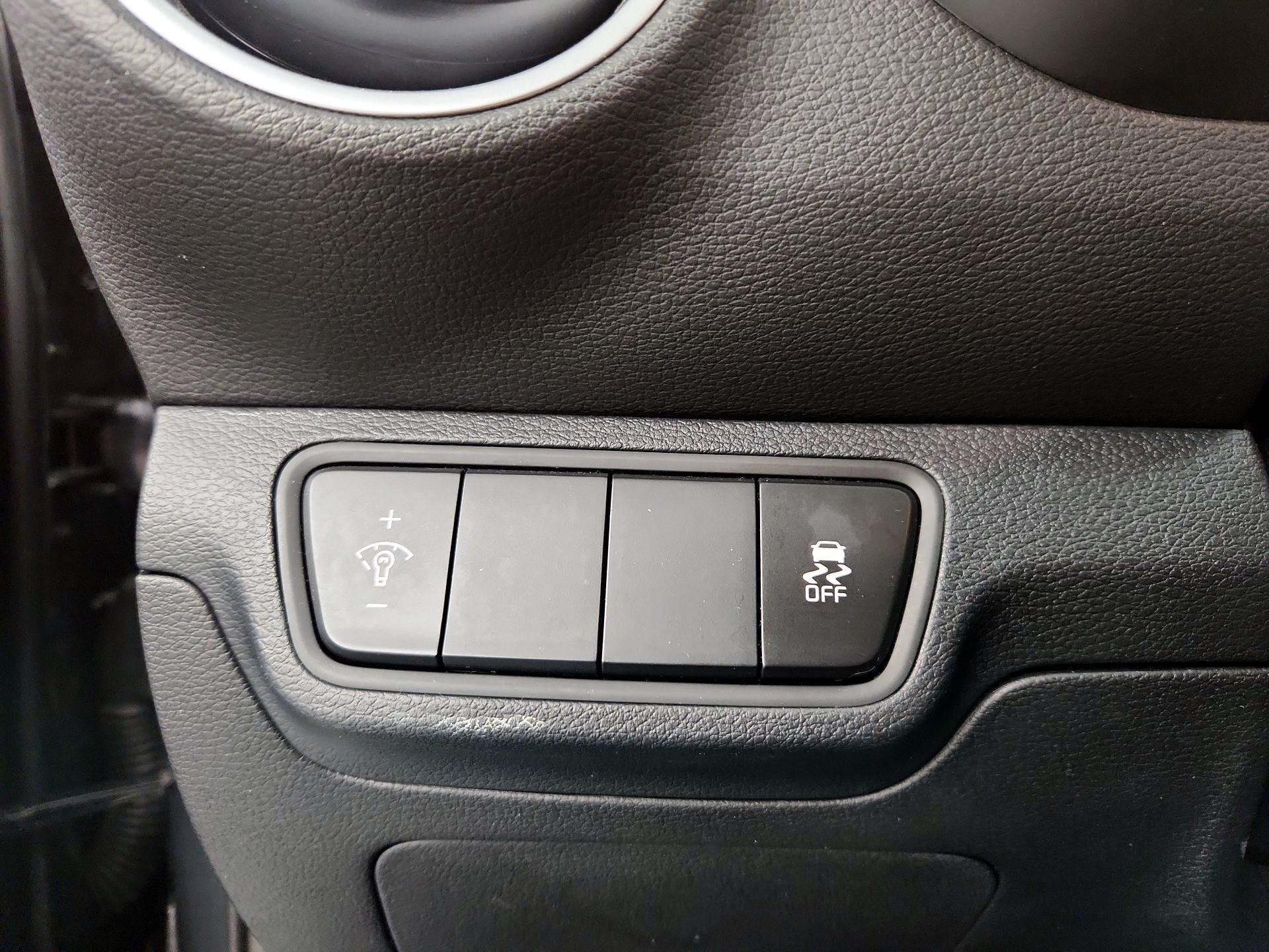 Thumbnail: 2024 Kia Forte - 13