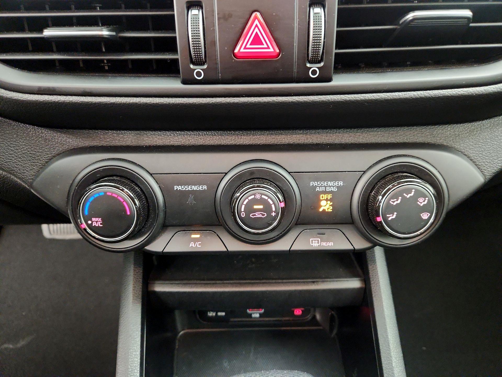 Thumbnail: 2024 Kia Forte - 16