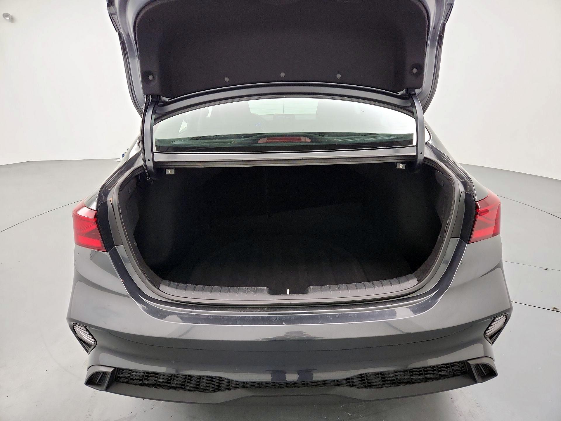 Thumbnail: 2024 Kia Forte - 20