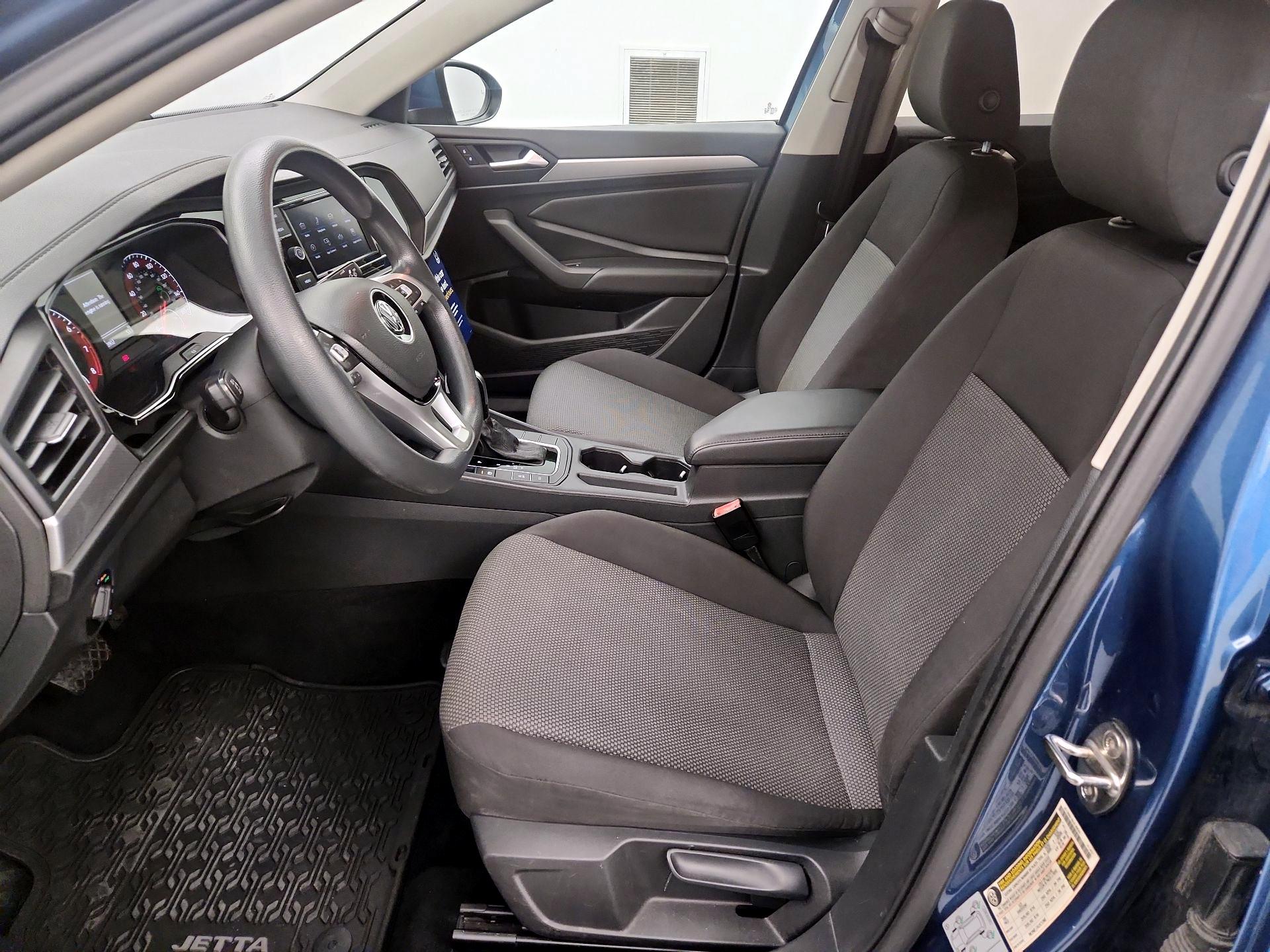 Thumbnail: 2020 Volkswagen Jetta - 11