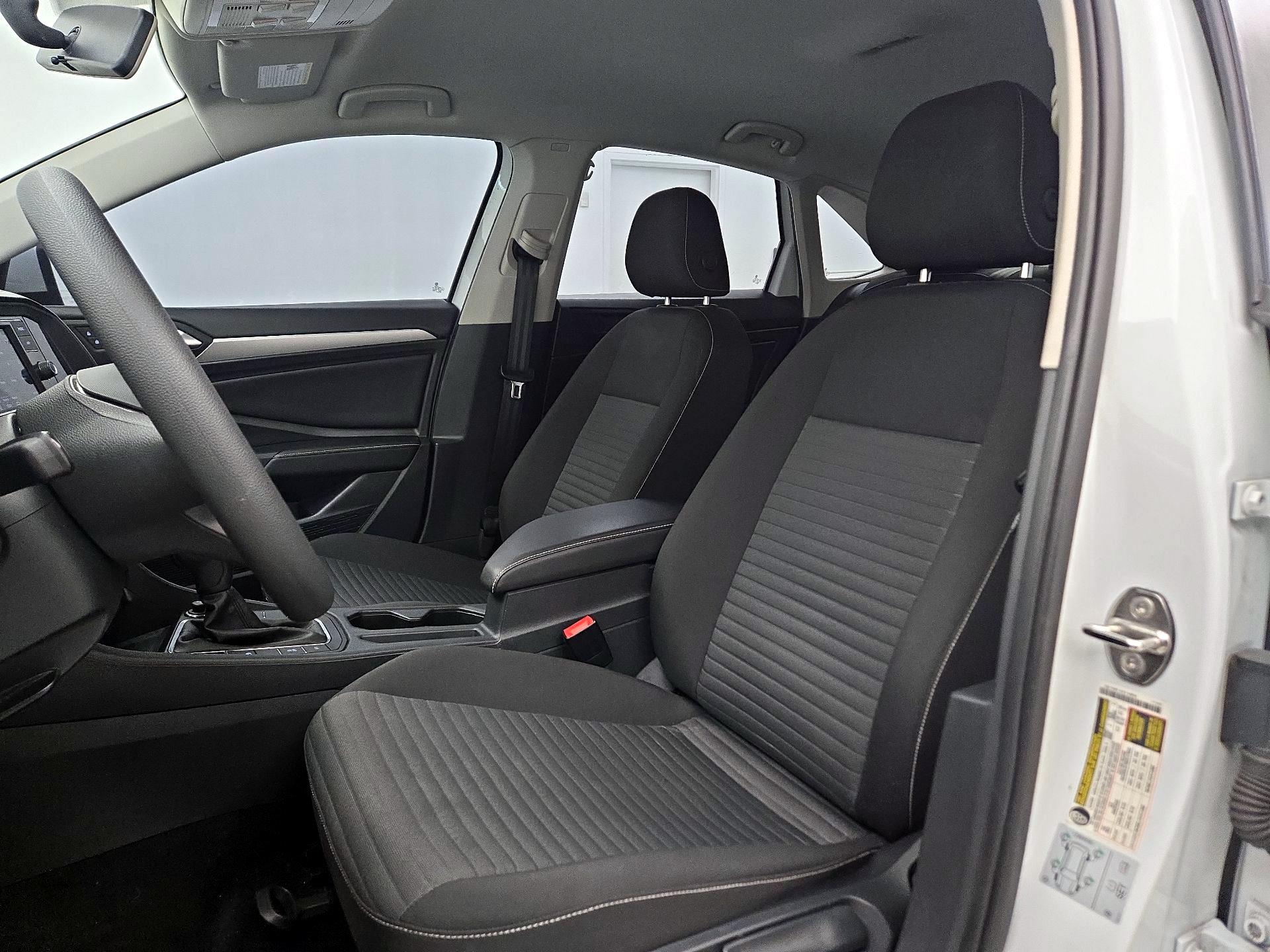 Thumbnail: 2022 Volkswagen Jetta - 11