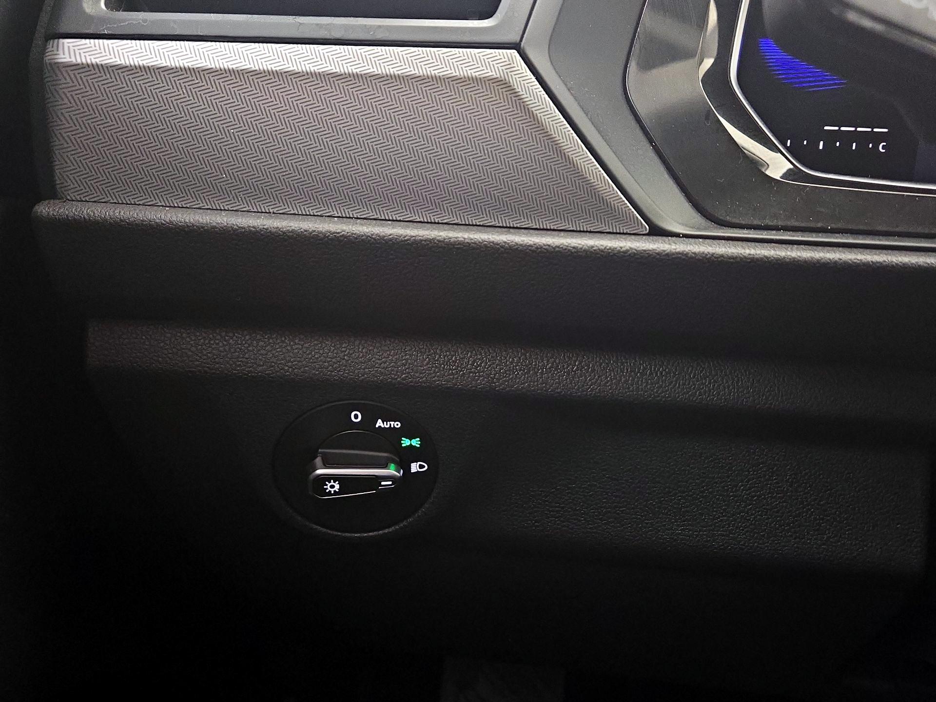 Thumbnail: 2022 Volkswagen Jetta - 13