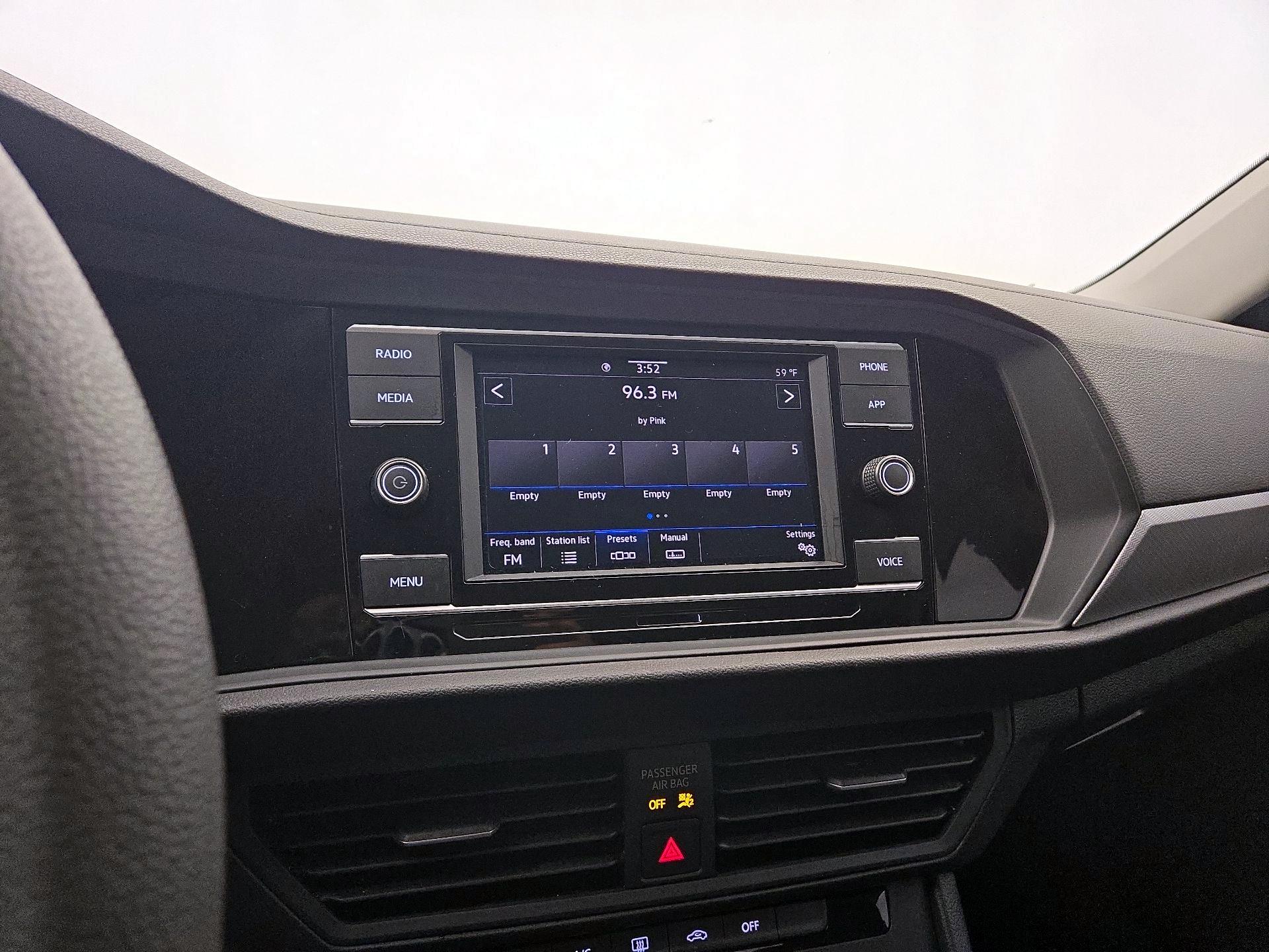 Thumbnail: 2022 Volkswagen Jetta - 15