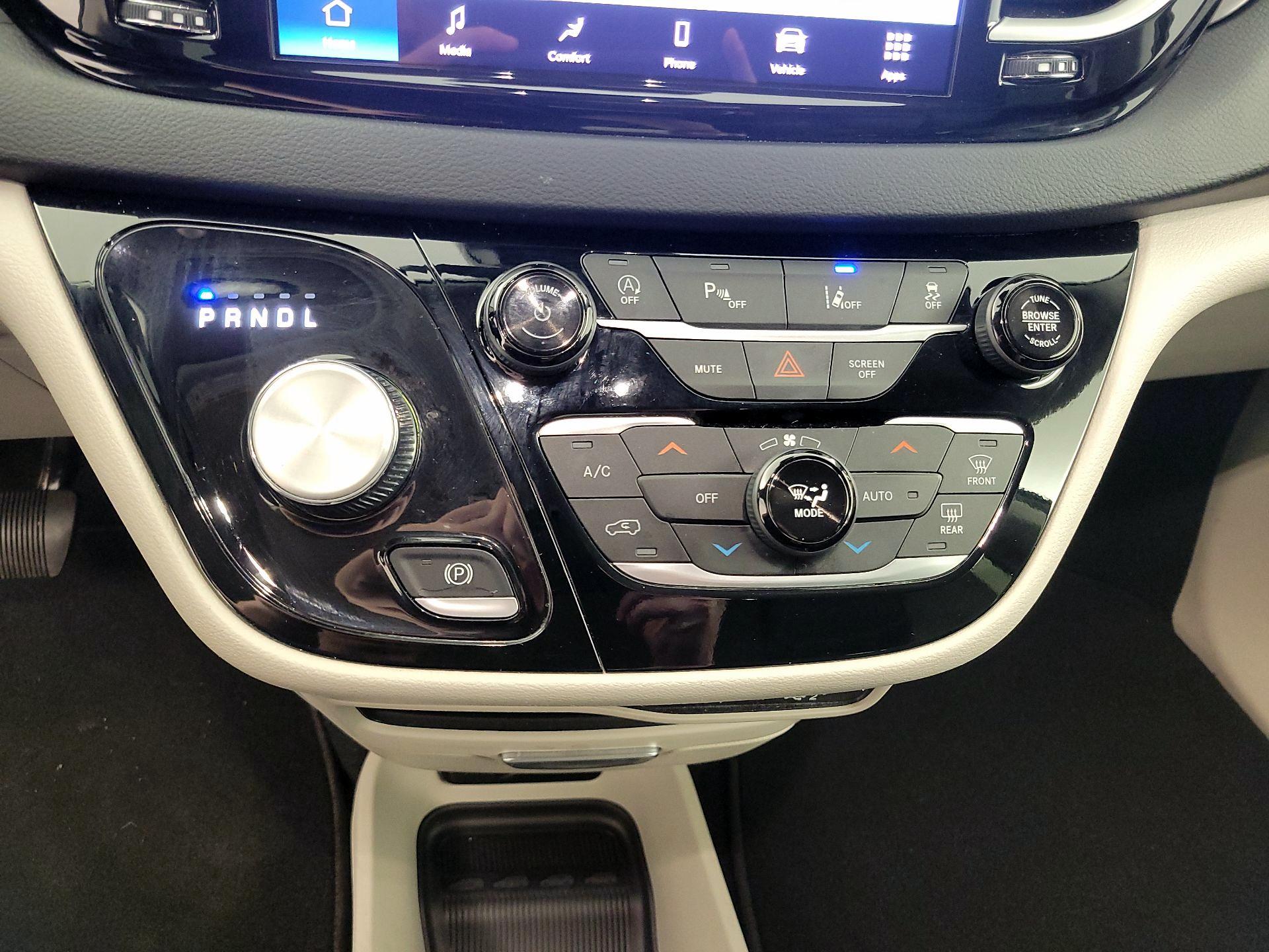 Thumbnail: 2024 Chrysler Pacifica - 17