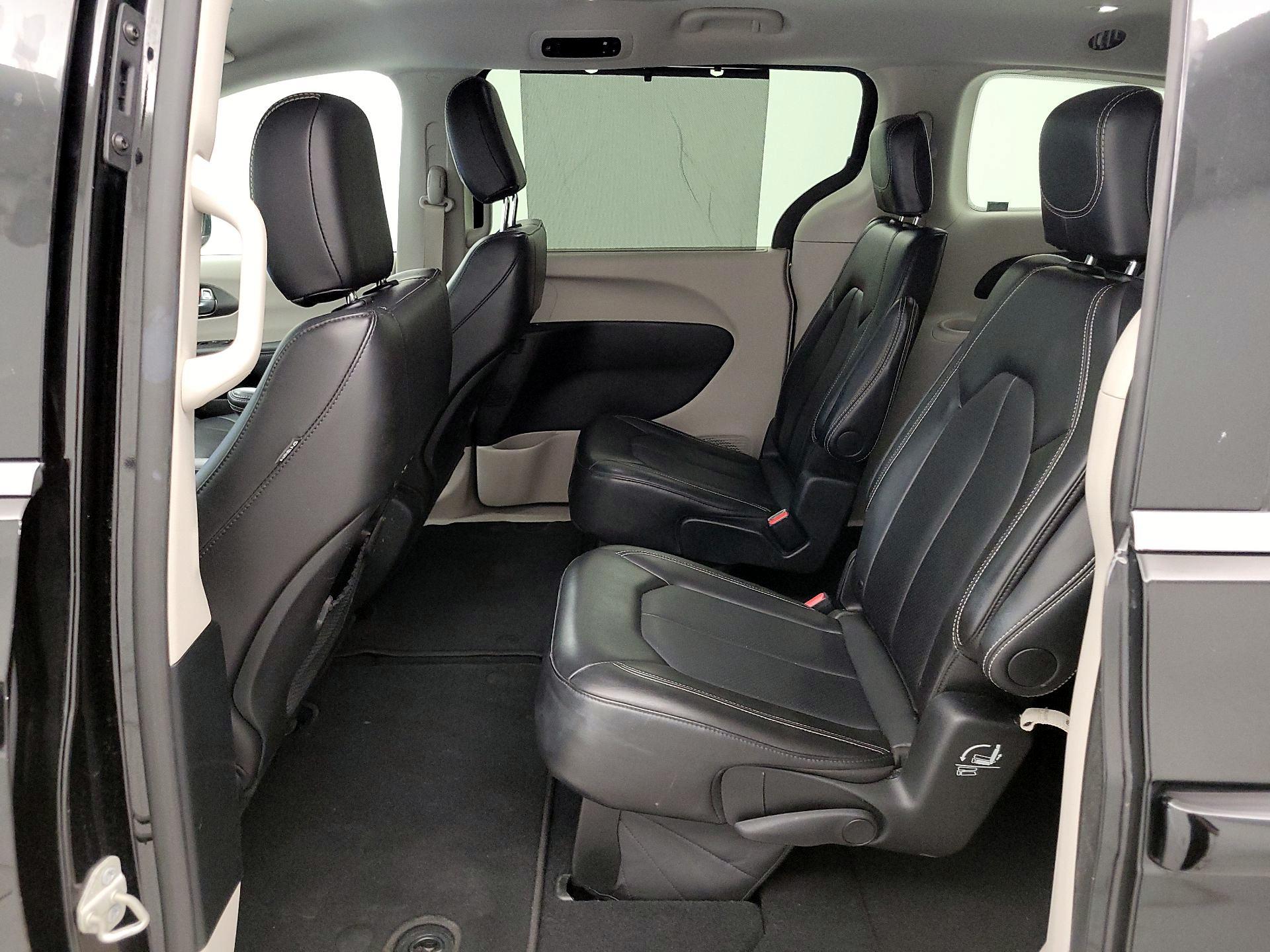 Thumbnail: 2024 Chrysler Pacifica - 19