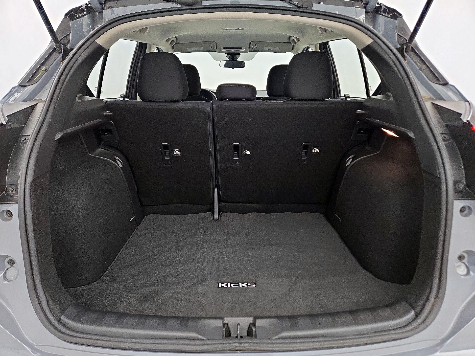Thumbnail: 2023 Nissan Kicks - 19