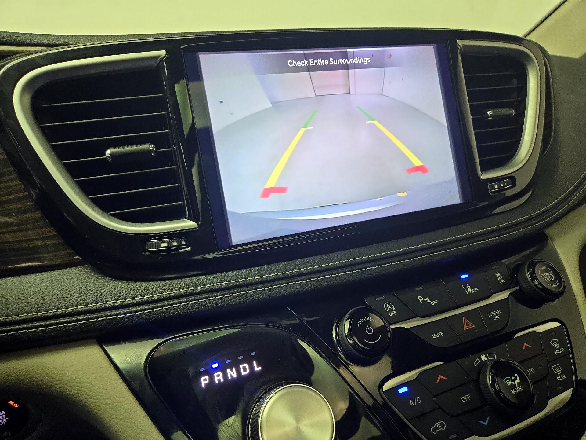 Thumbnail: 2024 Chrysler Pacifica - 15