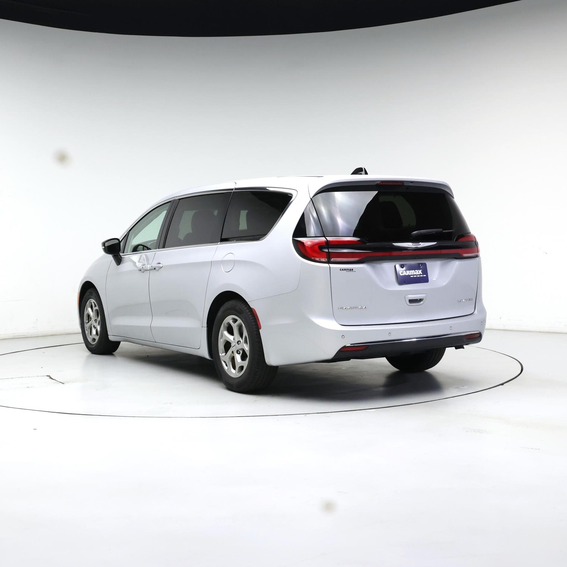 Thumbnail: 2024 Chrysler Pacifica - 2