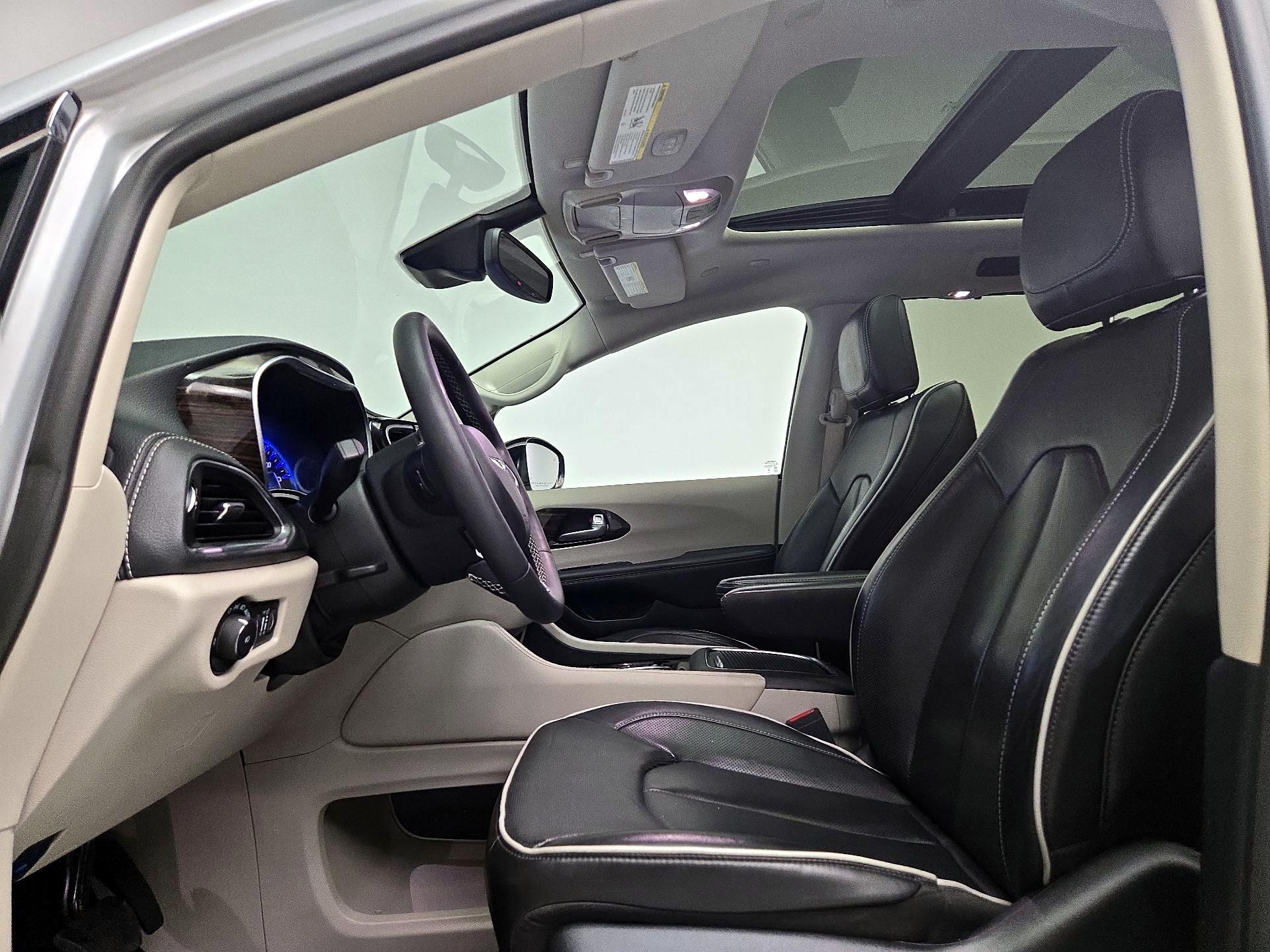 Thumbnail: 2024 Chrysler Pacifica - 20