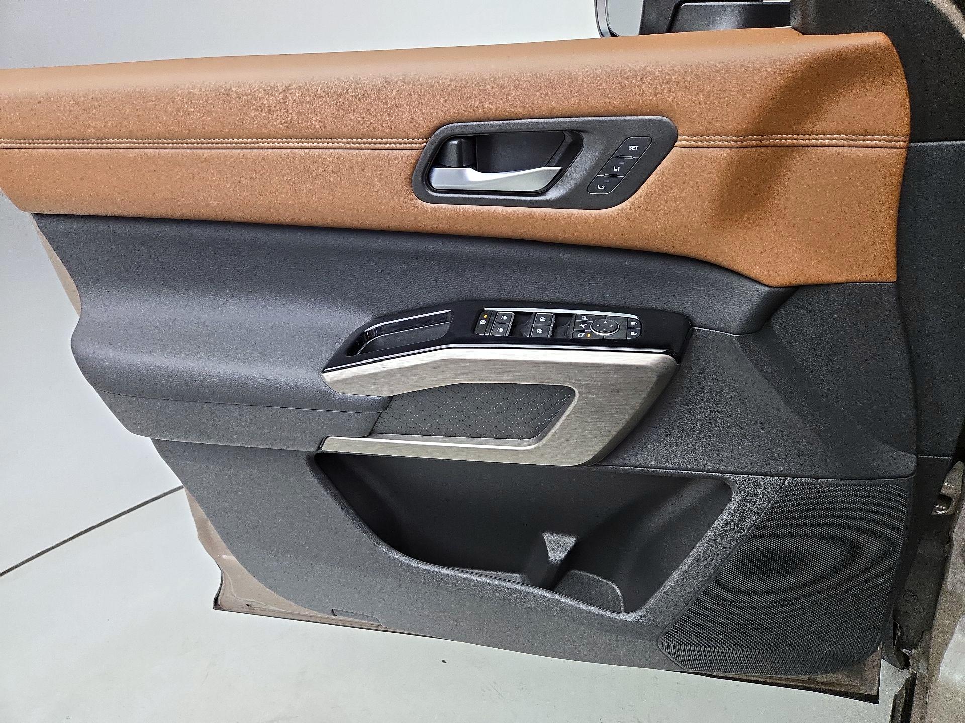 Thumbnail: 2024 Nissan Pathfinder - 12