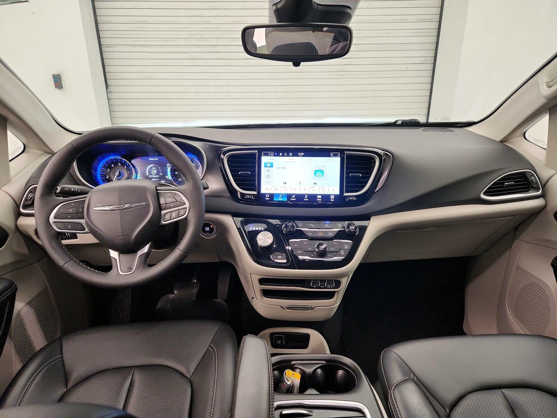 Thumbnail: 2024 Chrysler Pacifica - 9