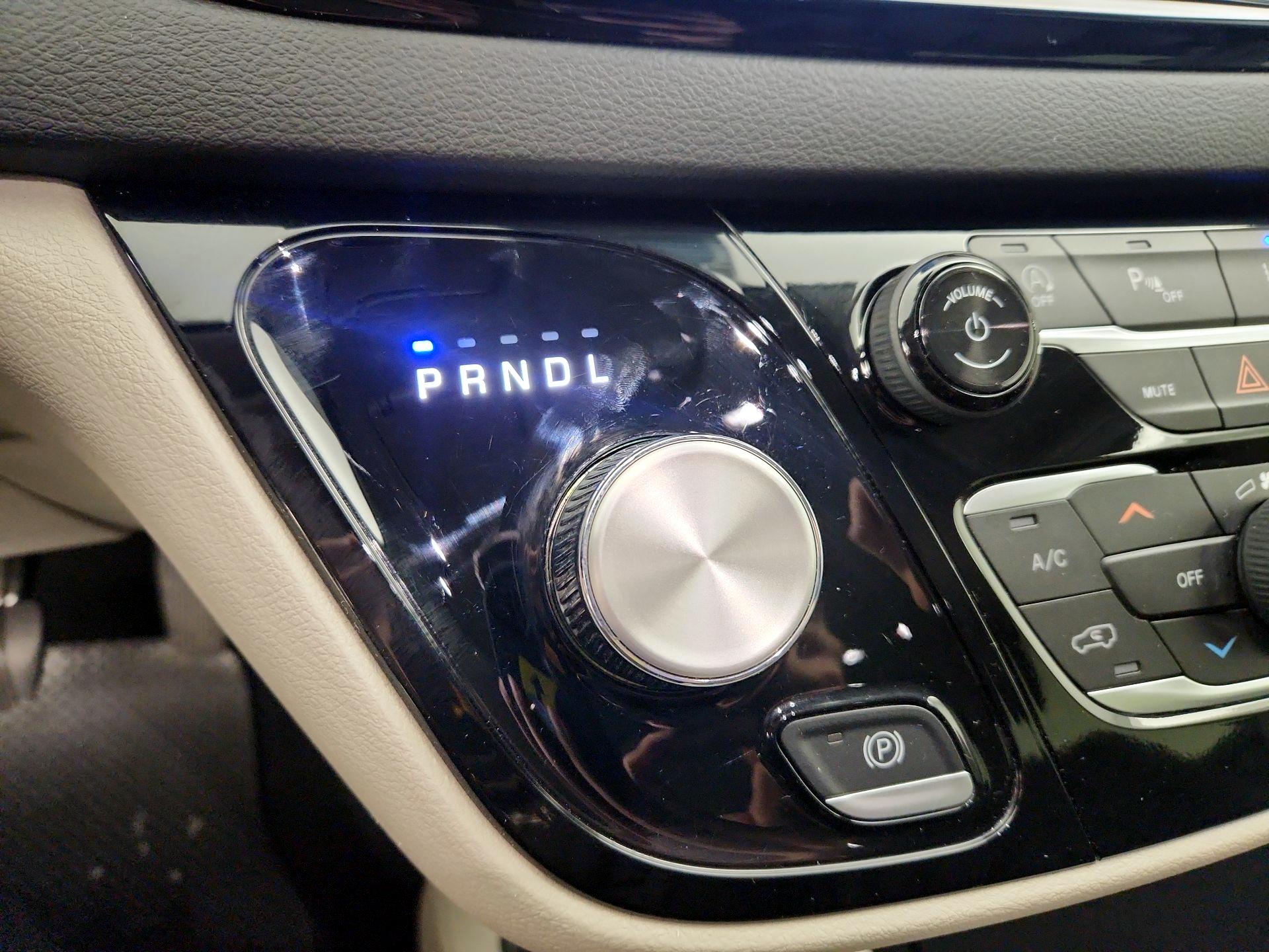 Thumbnail: 2024 Chrysler Pacifica - 17