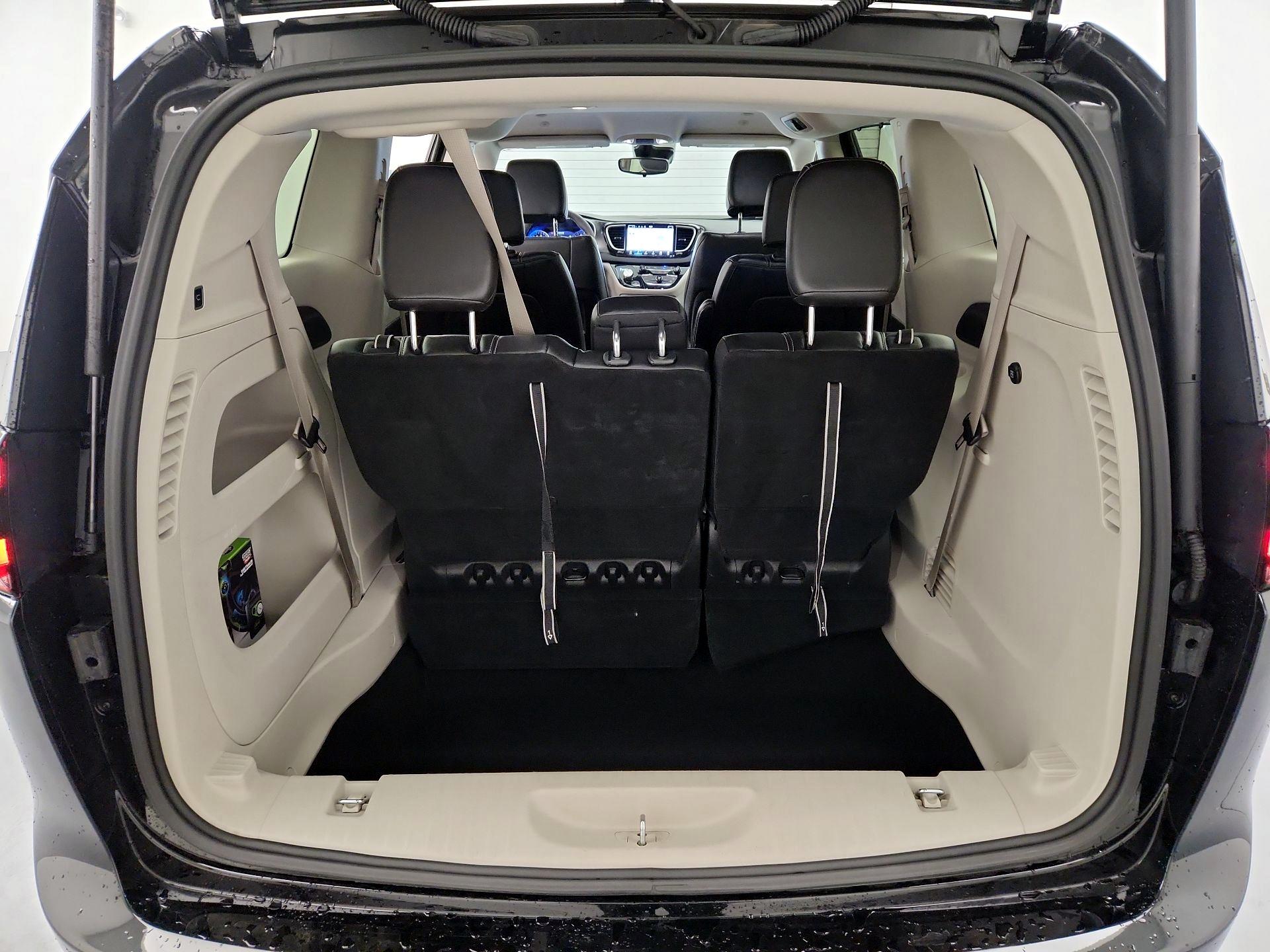 Thumbnail: 2024 Chrysler Pacifica - 20