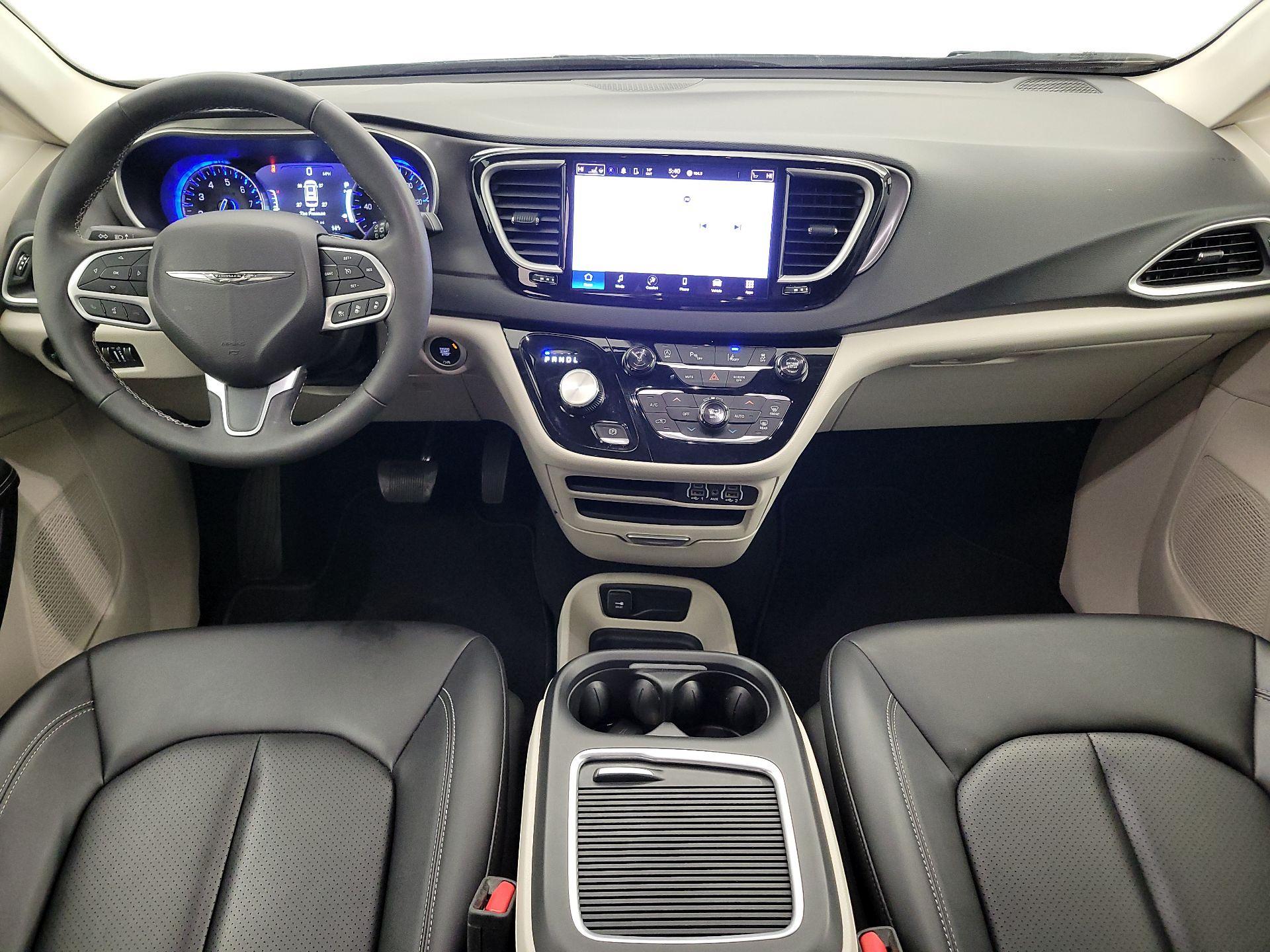 Thumbnail: 2024 Chrysler Pacifica - 9