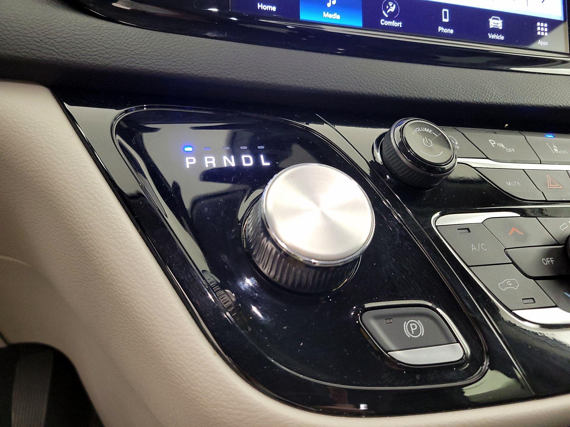 Thumbnail: 2024 Chrysler Pacifica - 17