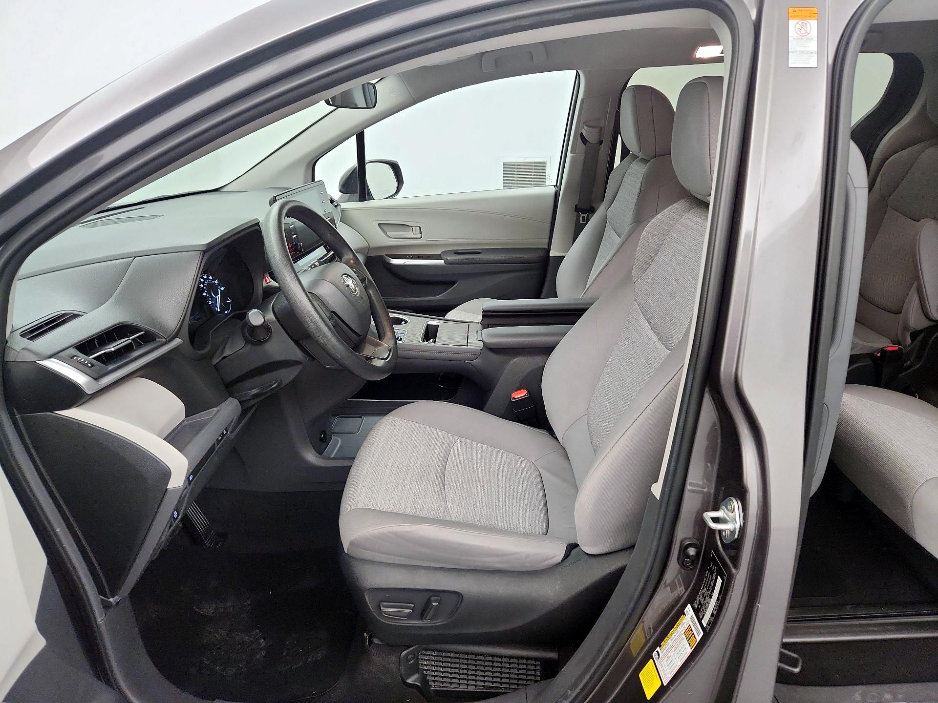 Thumbnail: 2024 Toyota Sienna - 11