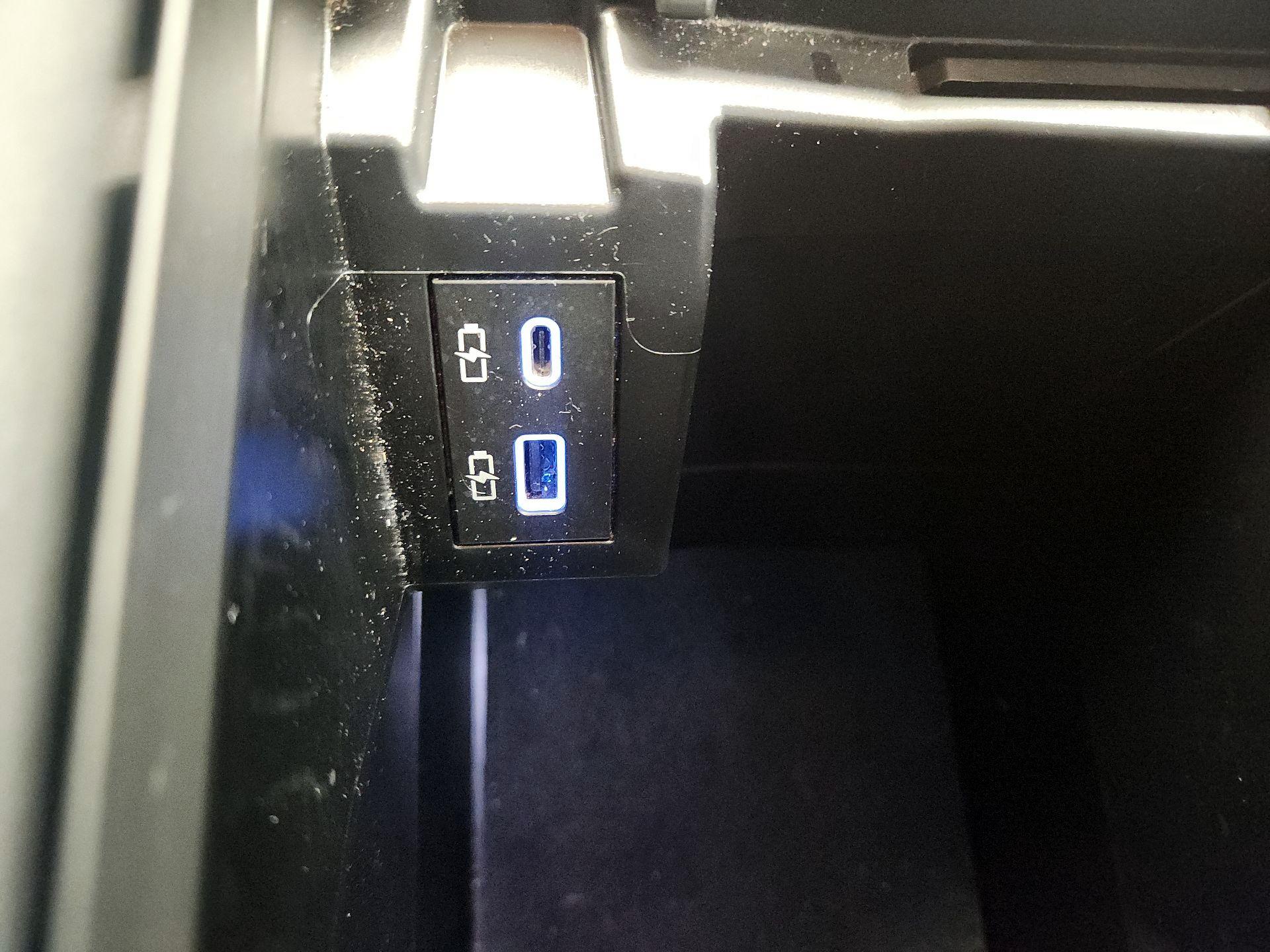 Thumbnail: 2024 Toyota Sienna - 18