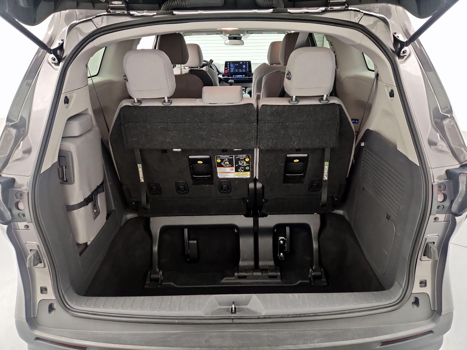 Thumbnail: 2024 Toyota Sienna - 20