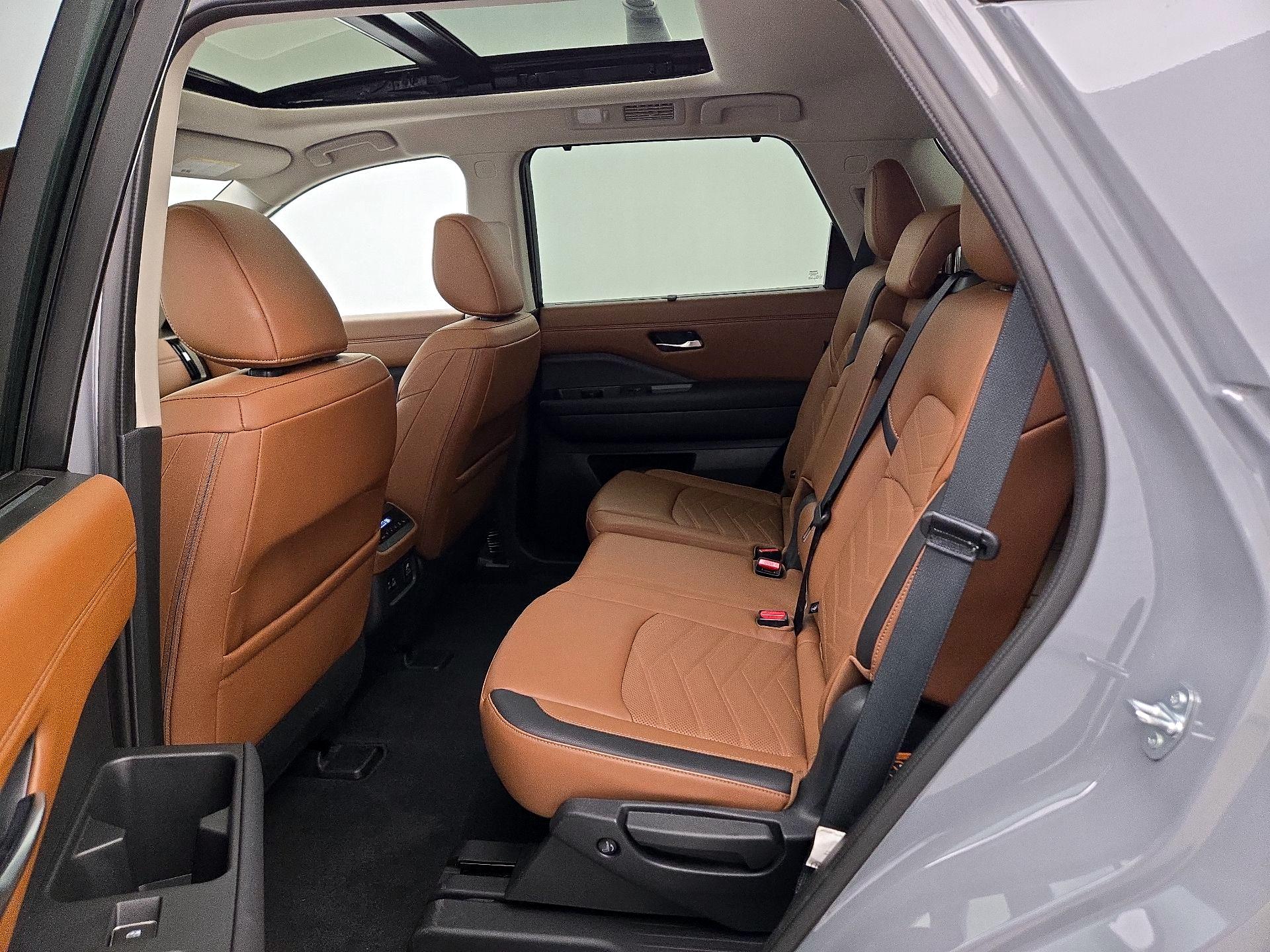 Thumbnail: 2024 Nissan Pathfinder - 20