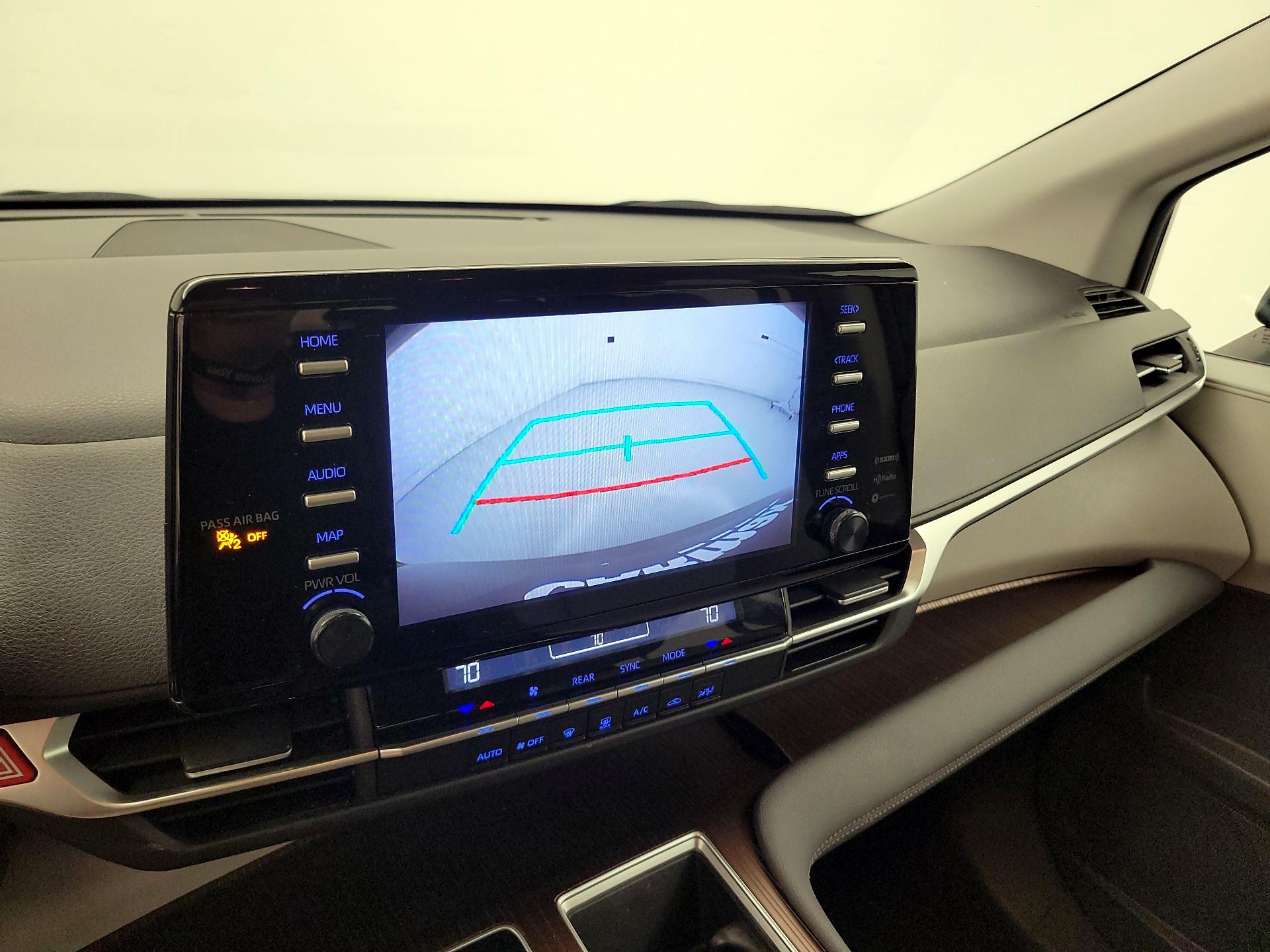 Thumbnail: 2024 Toyota Sienna - 14