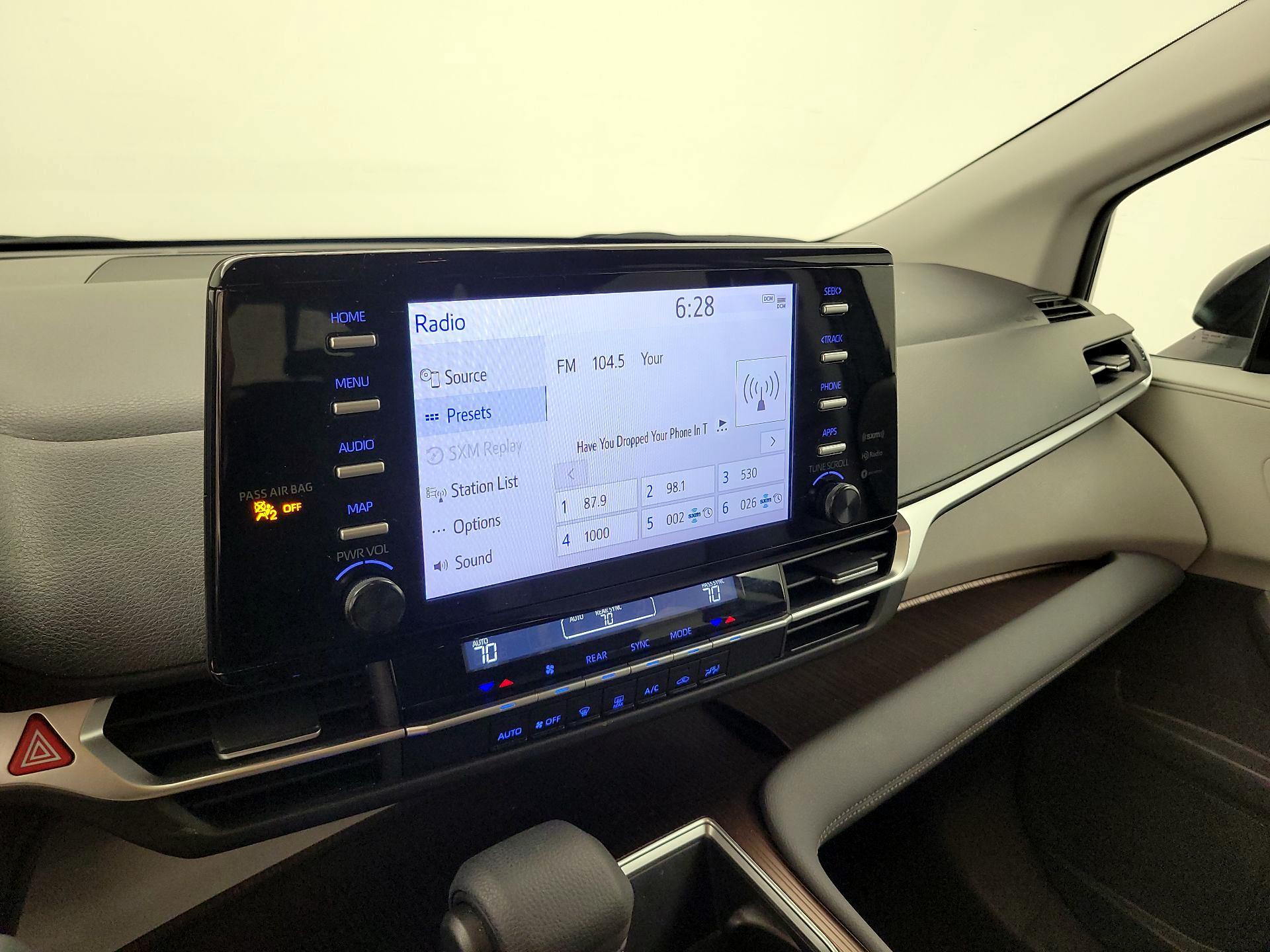 Thumbnail: 2024 Toyota Sienna - 15