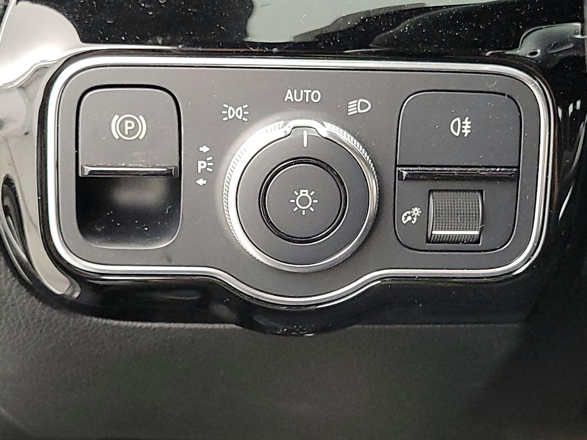 Thumbnail: 2022 Mercedes-Benz CLA - 13