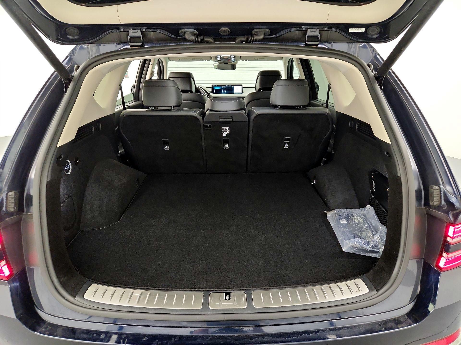 Thumbnail: 2024 Genesis GV80 - 20