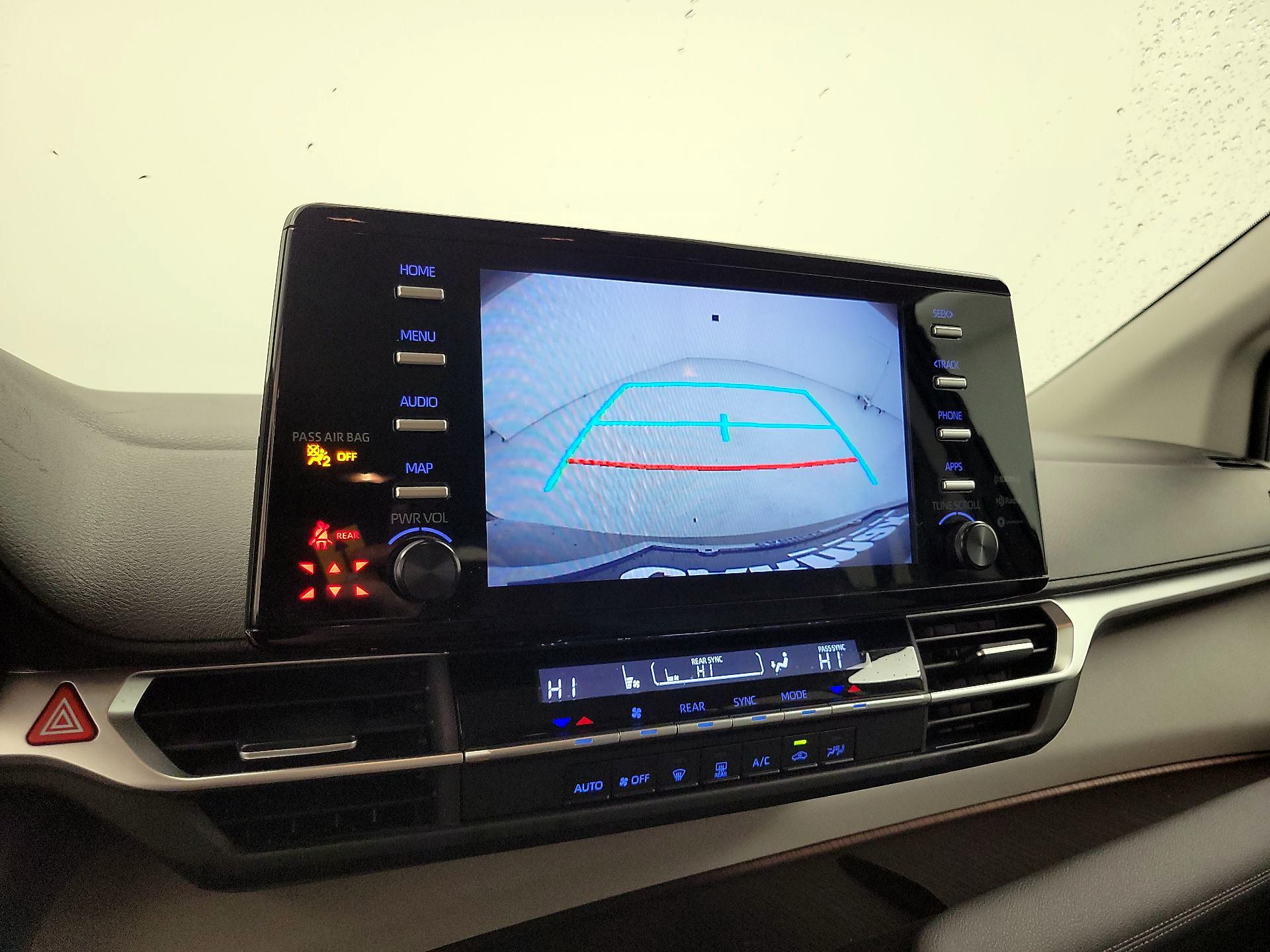 Thumbnail: 2024 Toyota Sienna - 14