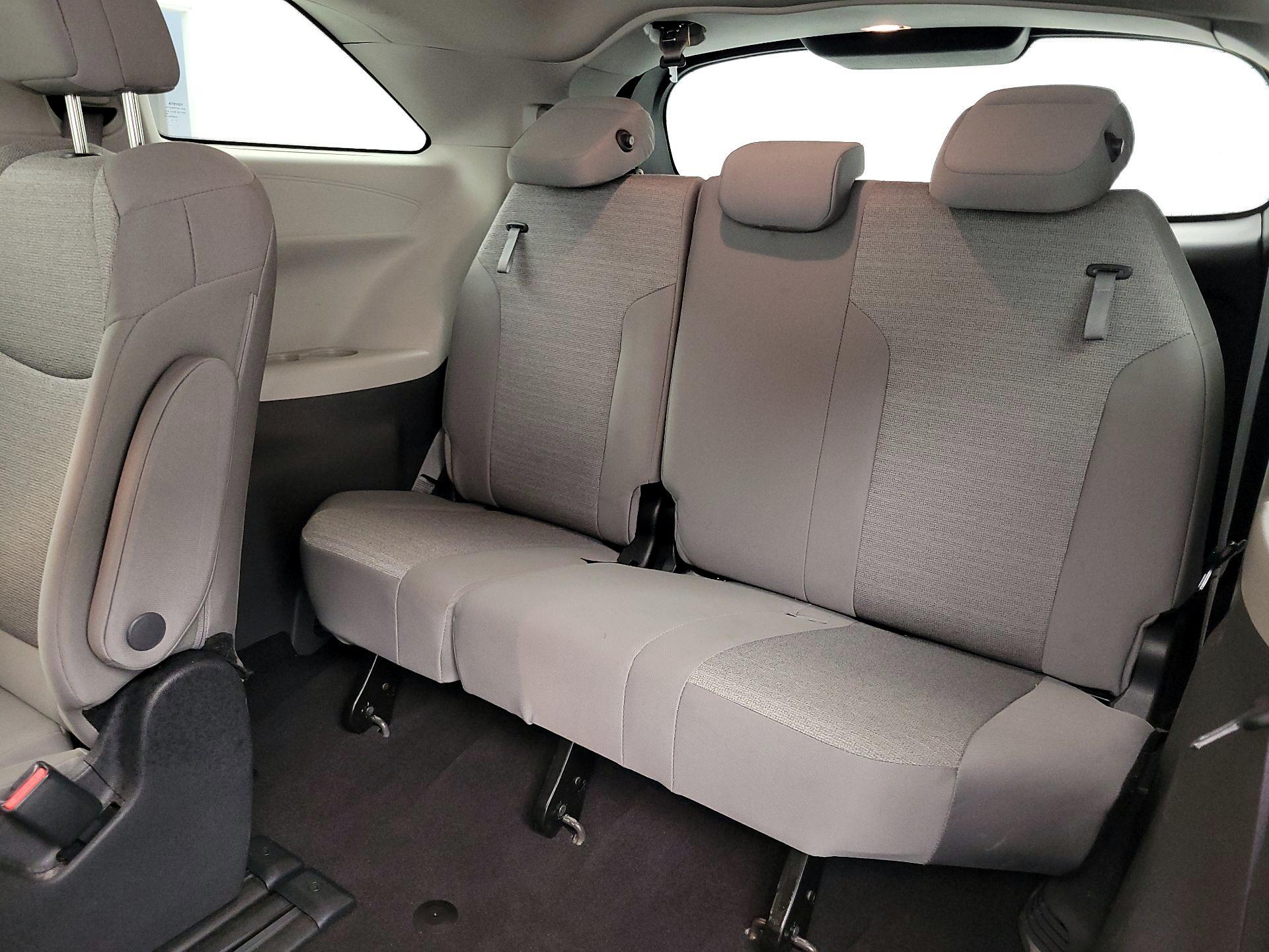 Thumbnail: 2024 Toyota Sienna - 20