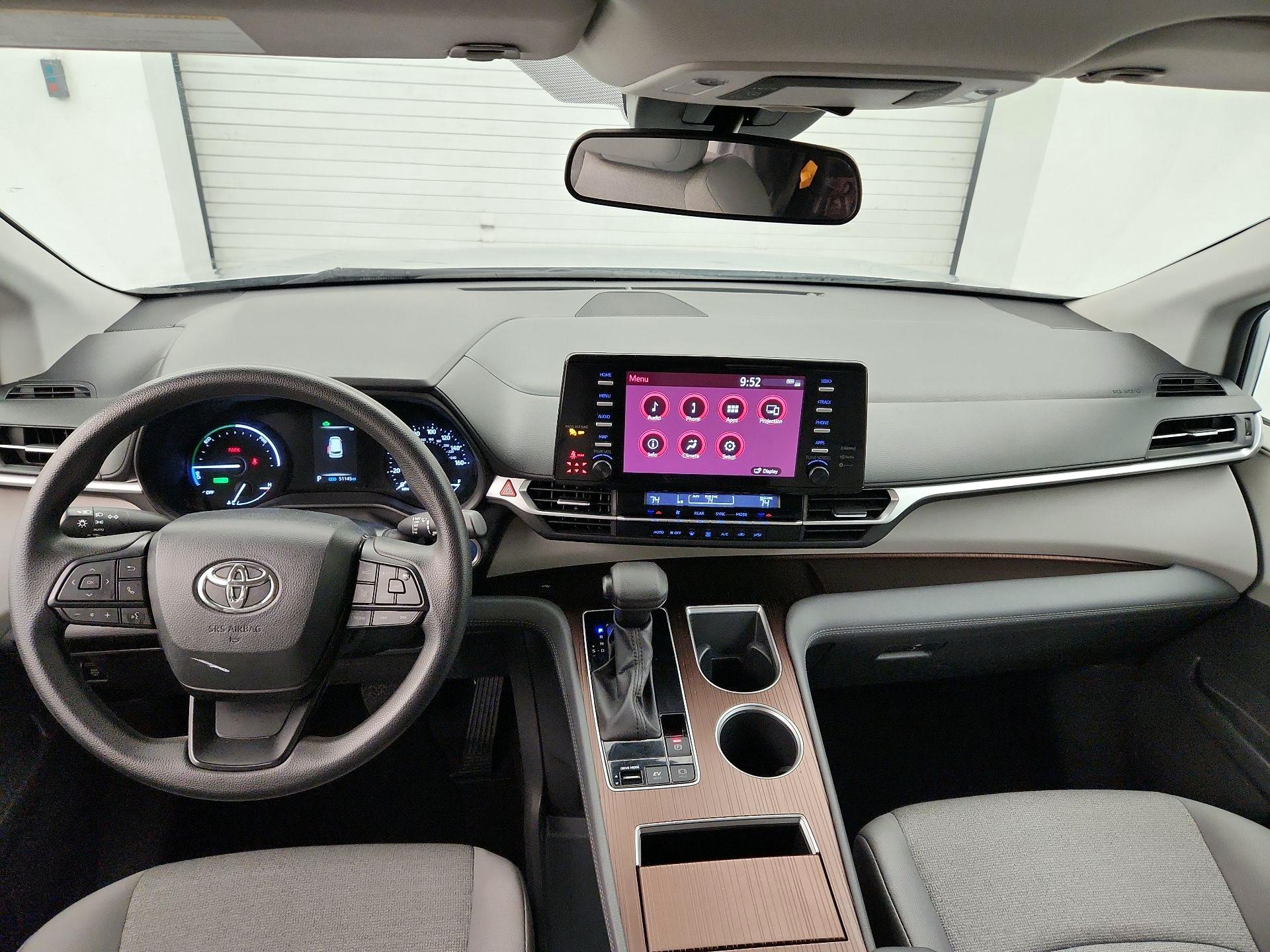 Thumbnail: 2024 Toyota Sienna - 9