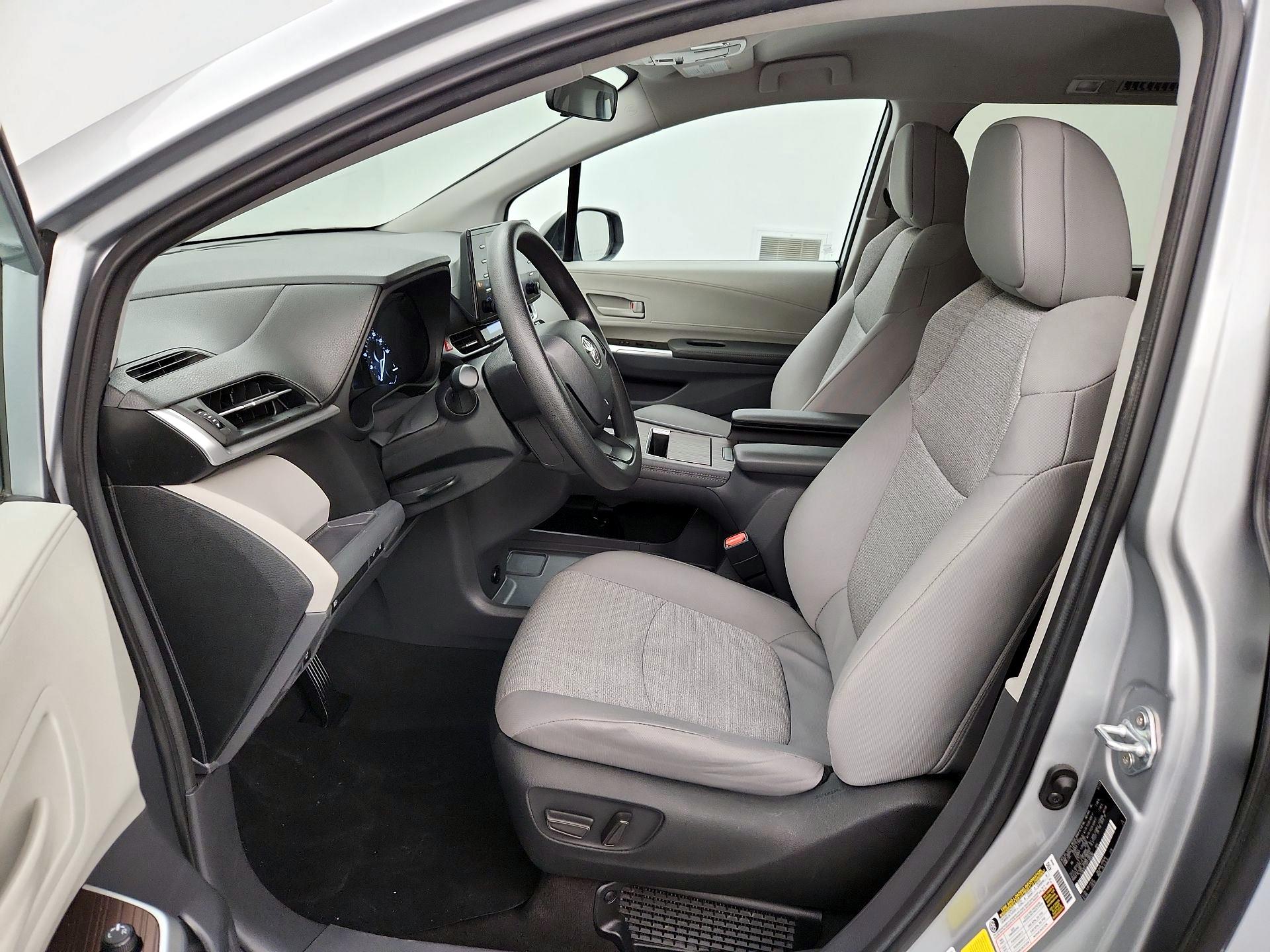 Thumbnail: 2024 Toyota Sienna - 11