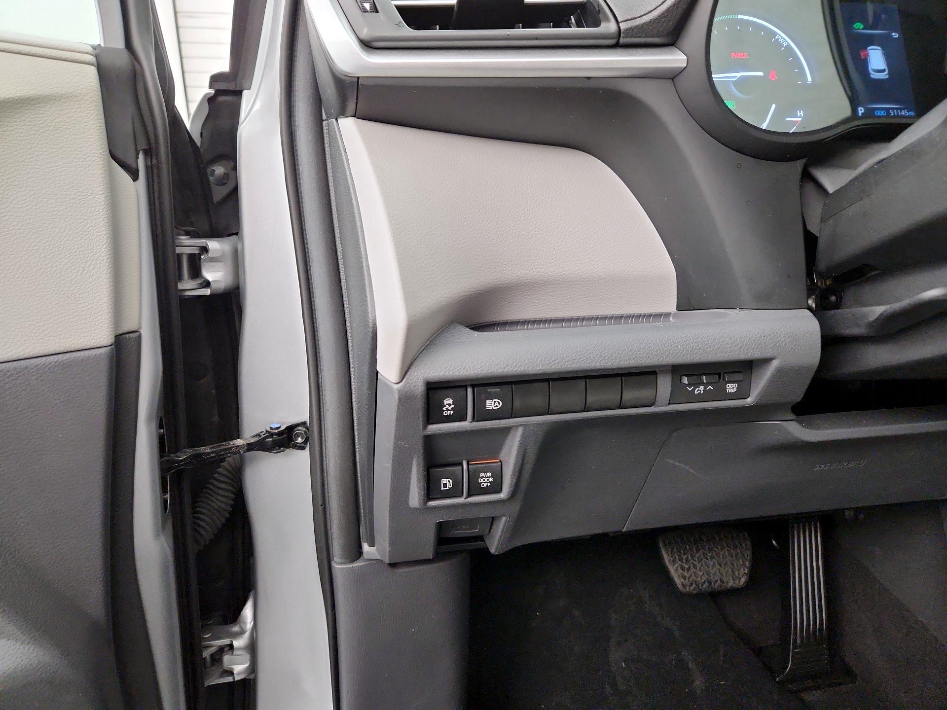 Thumbnail: 2024 Toyota Sienna - 13