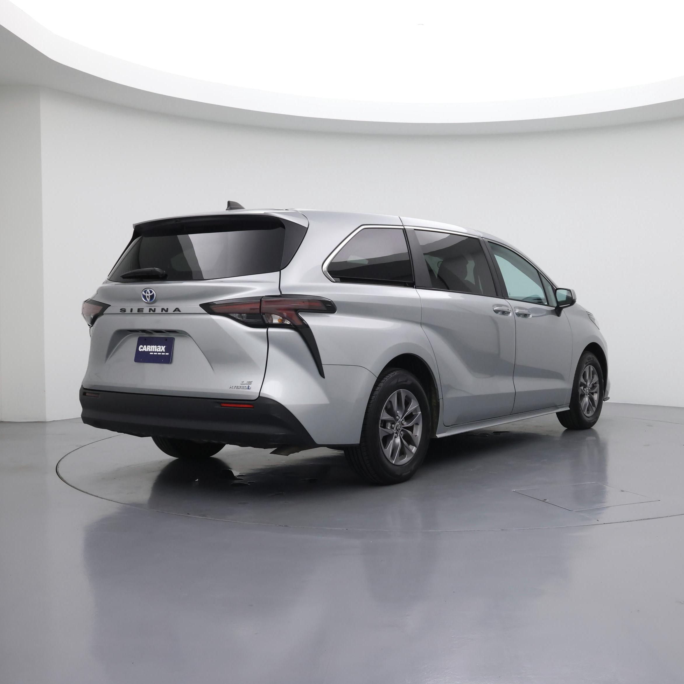Thumbnail: 2024 Toyota Sienna - 8