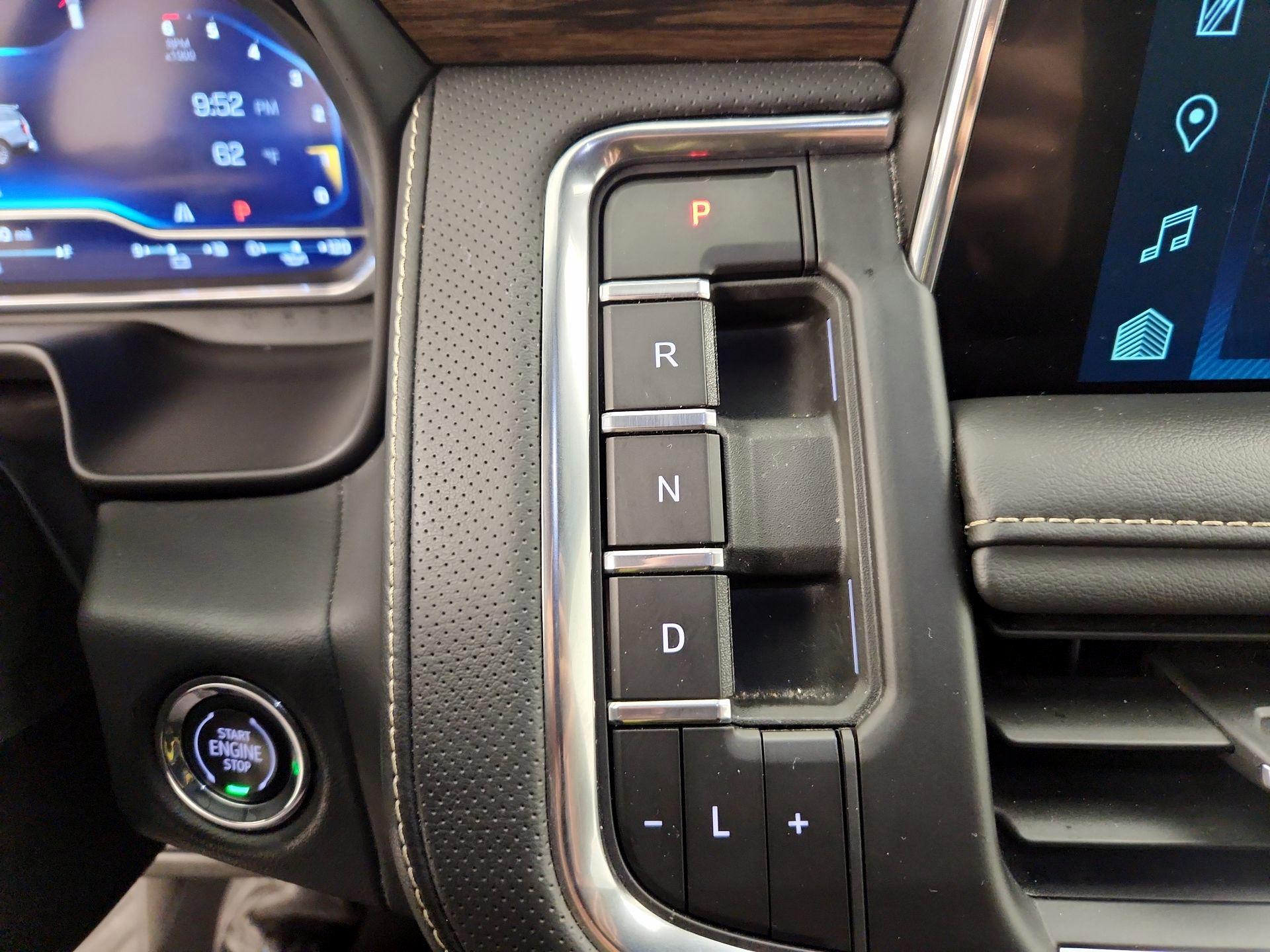 Thumbnail: 2023 Chevrolet Suburban - 17