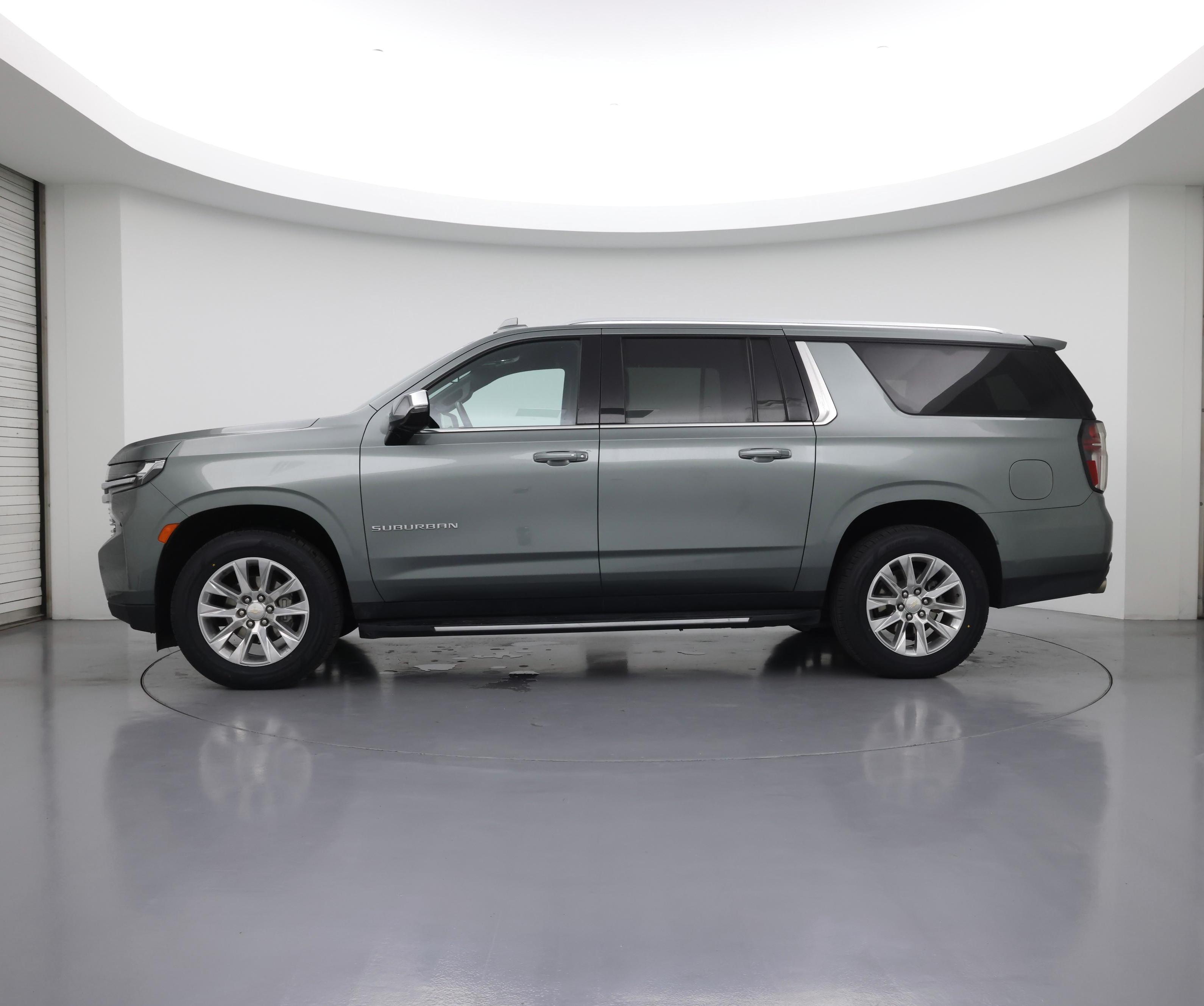 Thumbnail: 2023 Chevrolet Suburban - 3