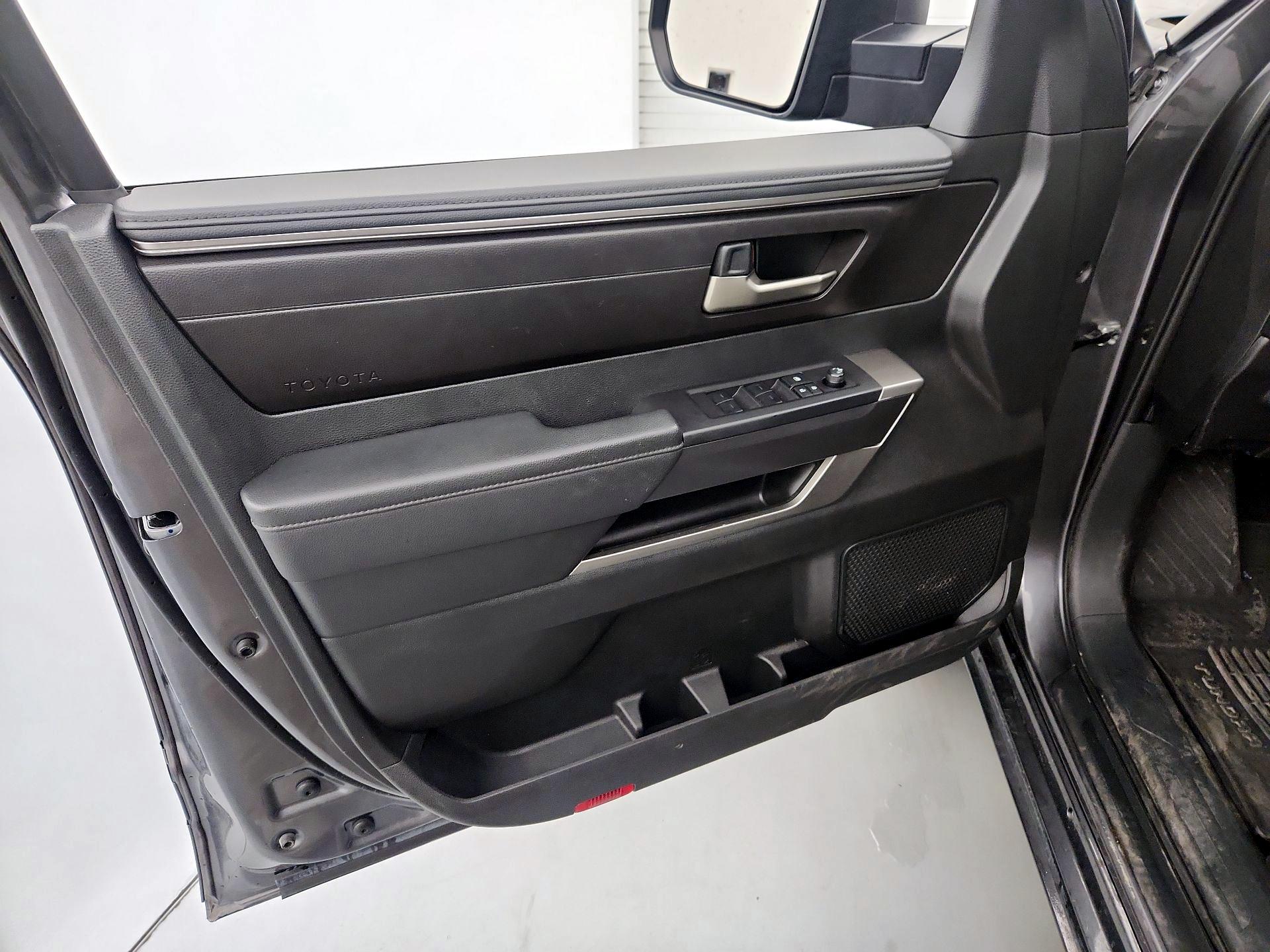 Thumbnail: 2025 Toyota Tundra - 12