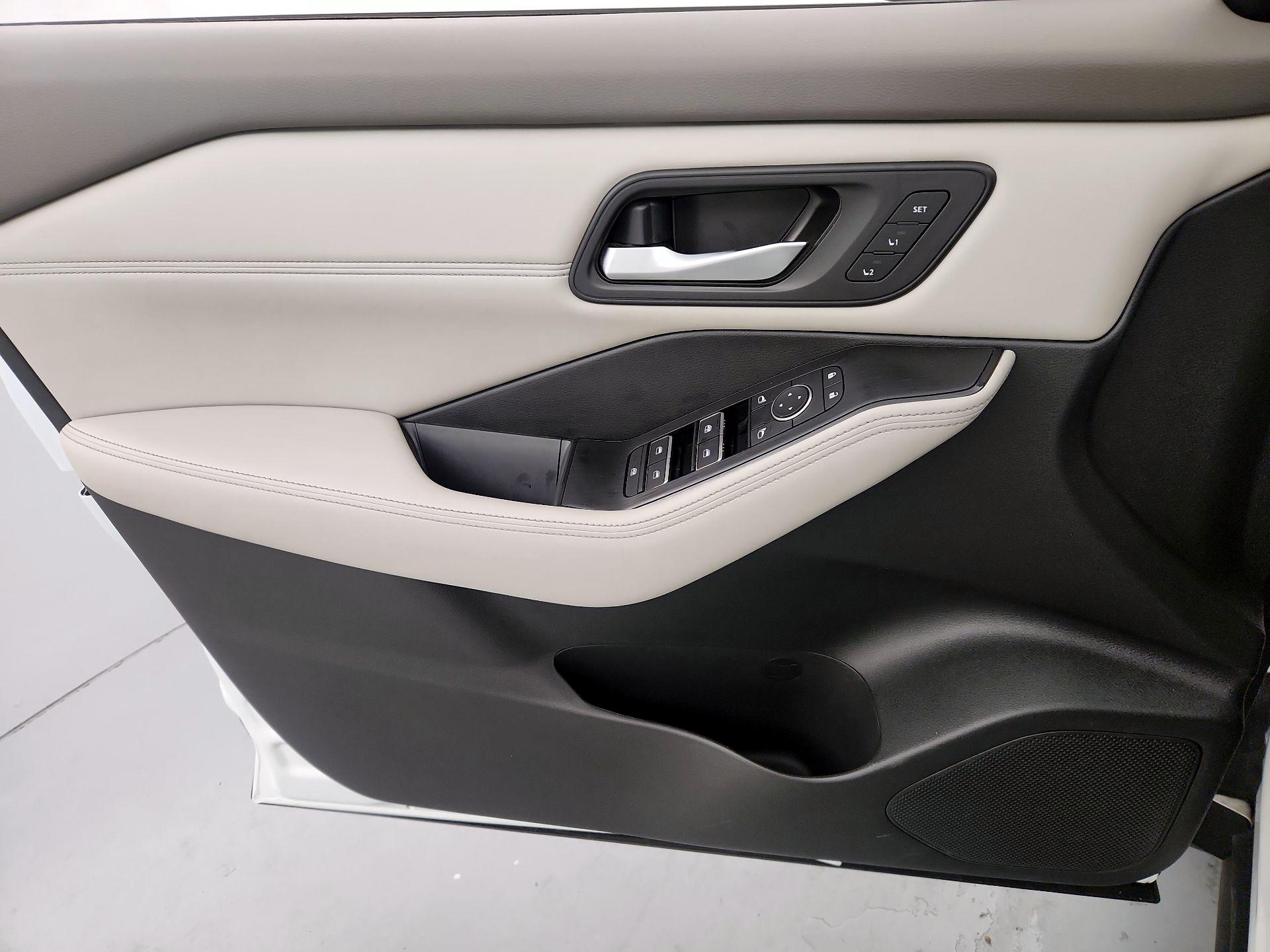 Thumbnail: 2023 Nissan Rogue - 12