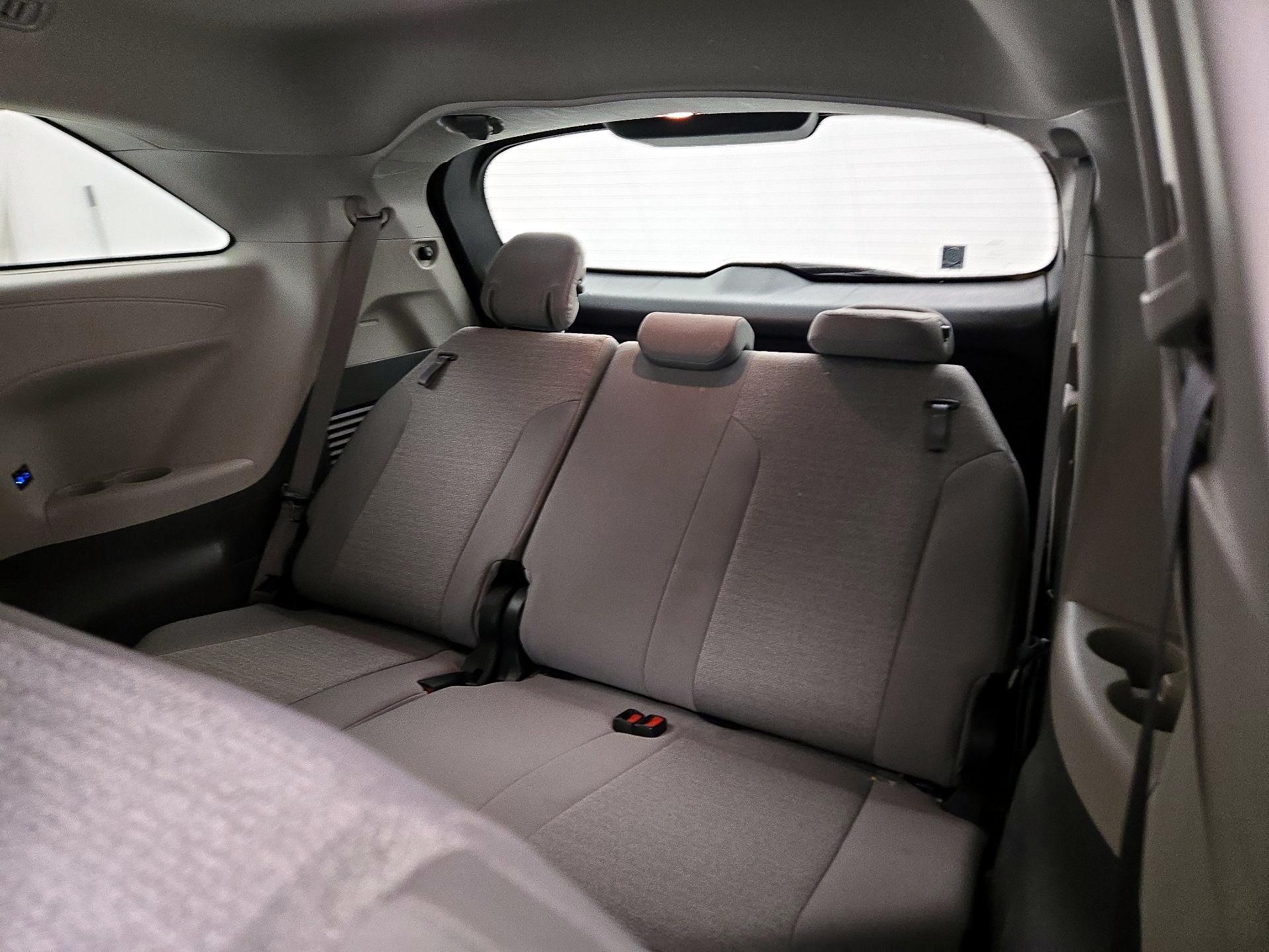 Thumbnail: 2024 Toyota Sienna - 20