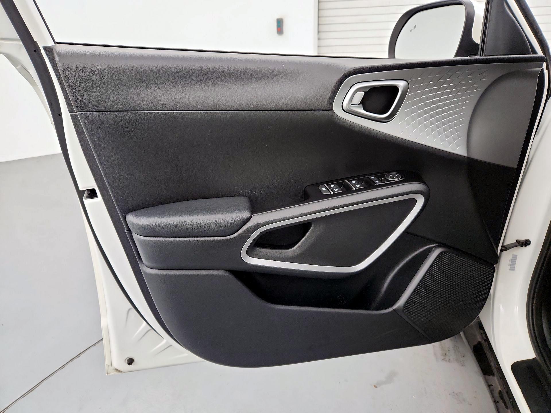 Thumbnail: 2023 Kia Soul - 12