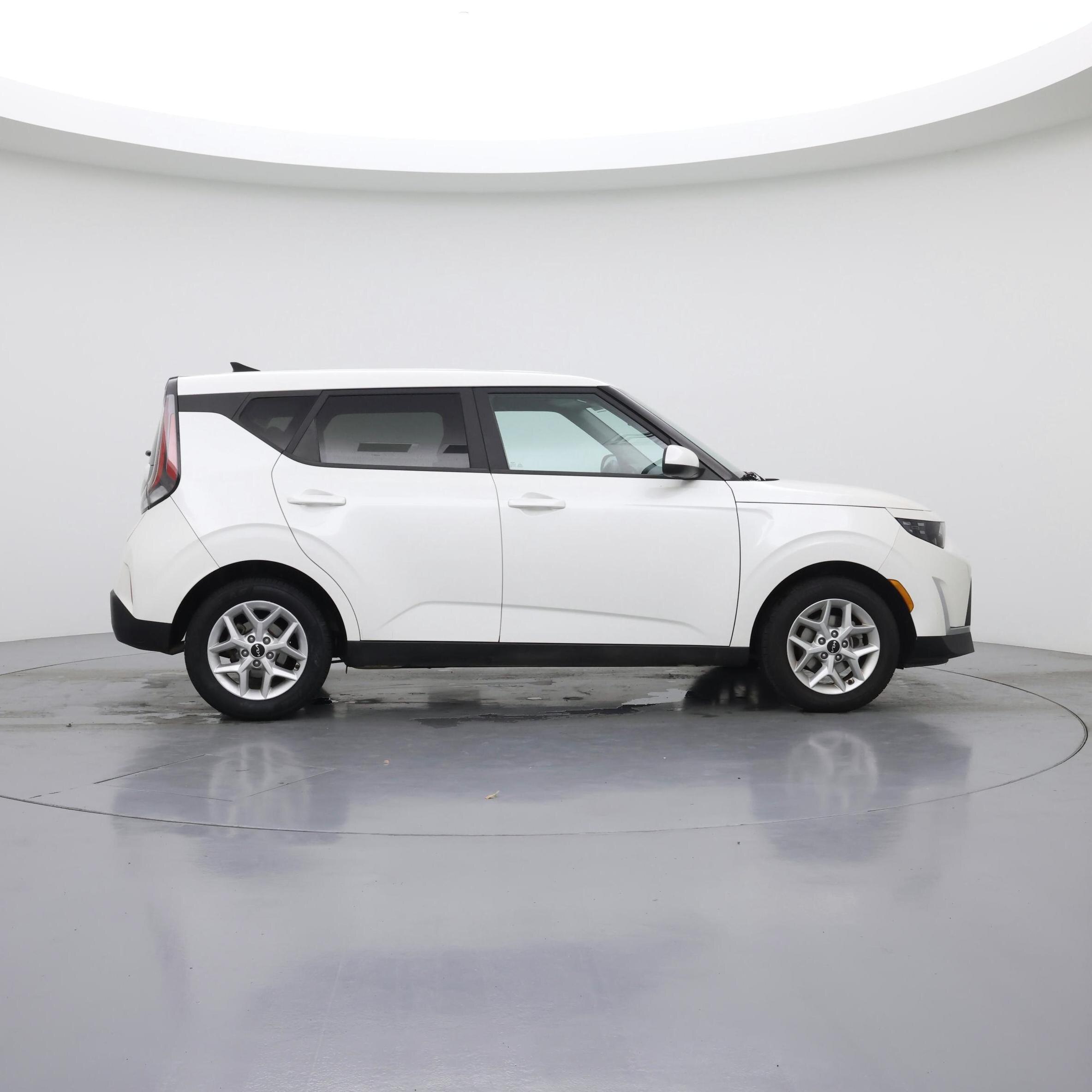 Thumbnail: 2023 Kia Soul - 7