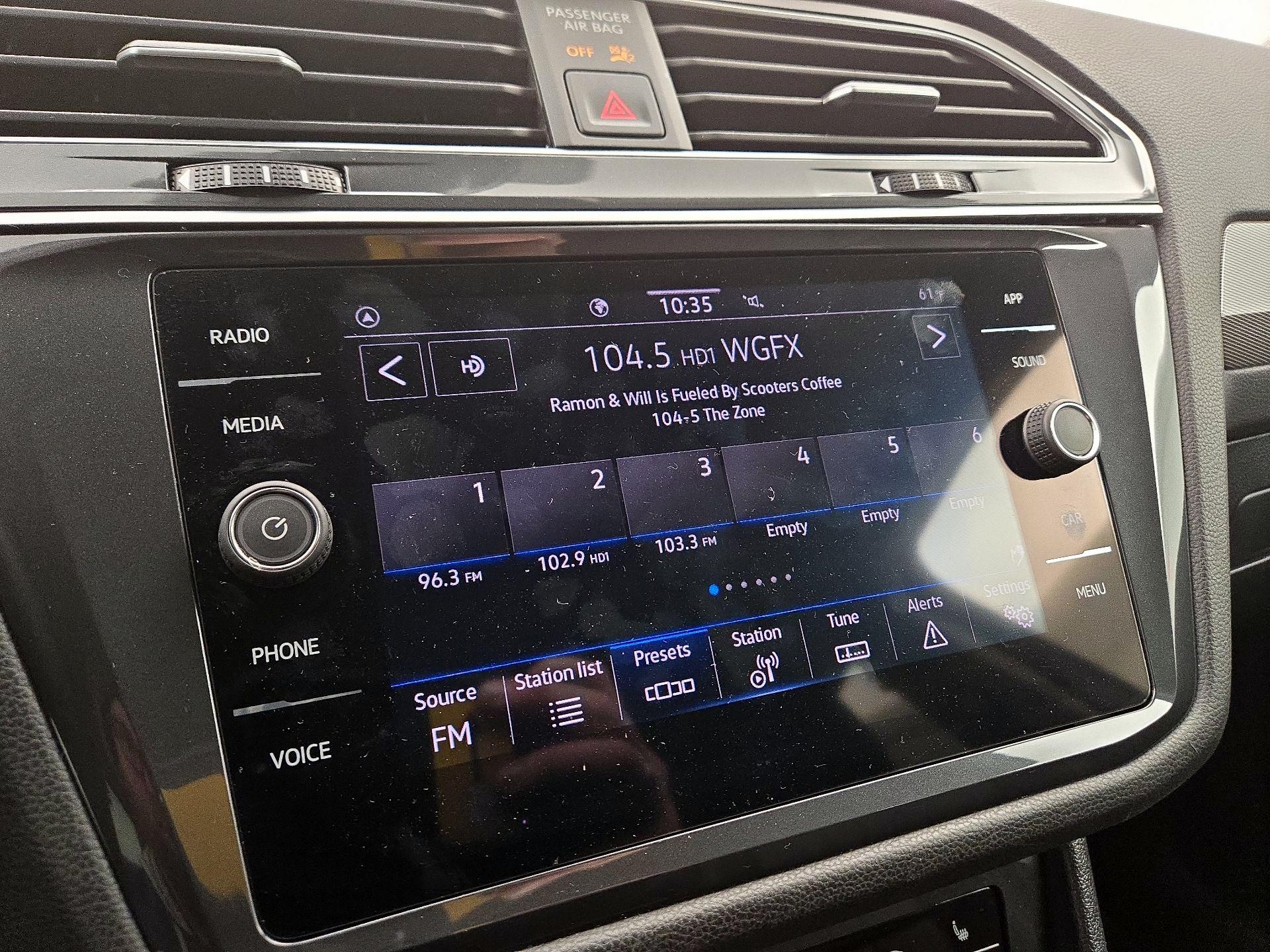 Thumbnail: 2024 Volkswagen Tiguan - 15