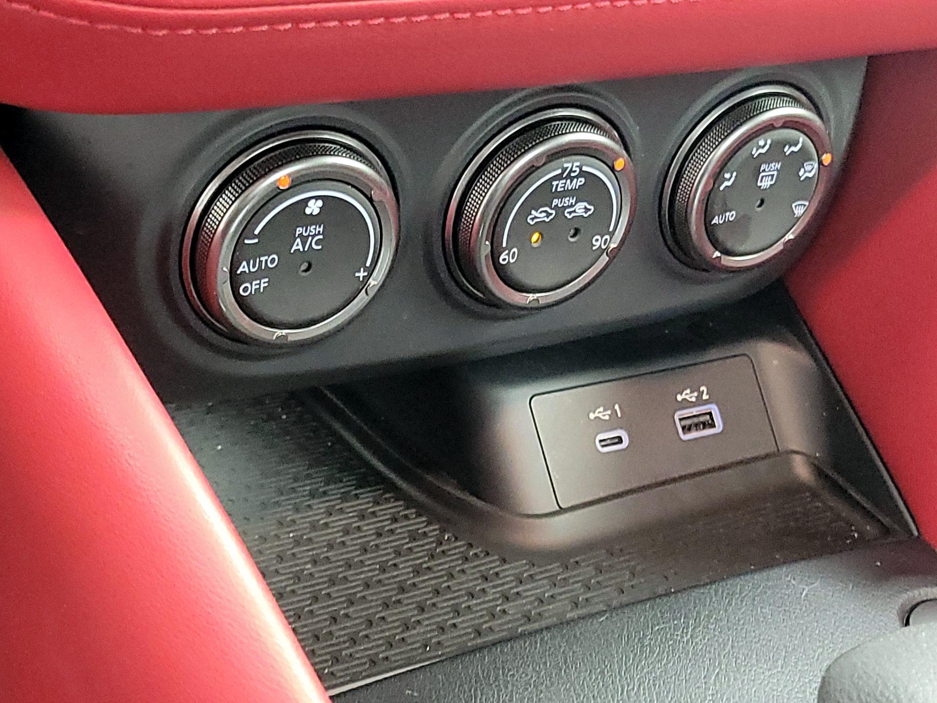 Thumbnail: 2024 Nissan Z - 17