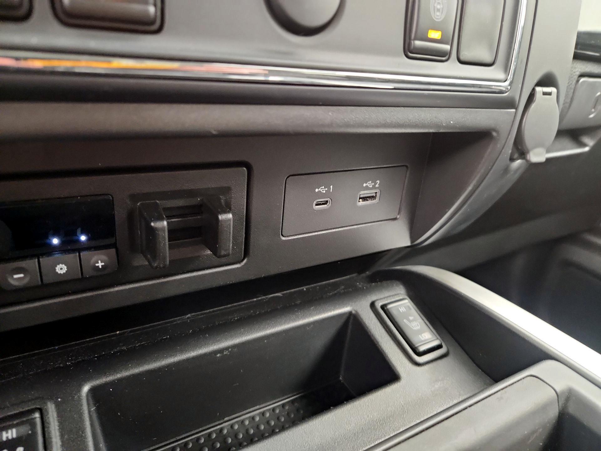 Thumbnail: 2024 Nissan Titan - 18