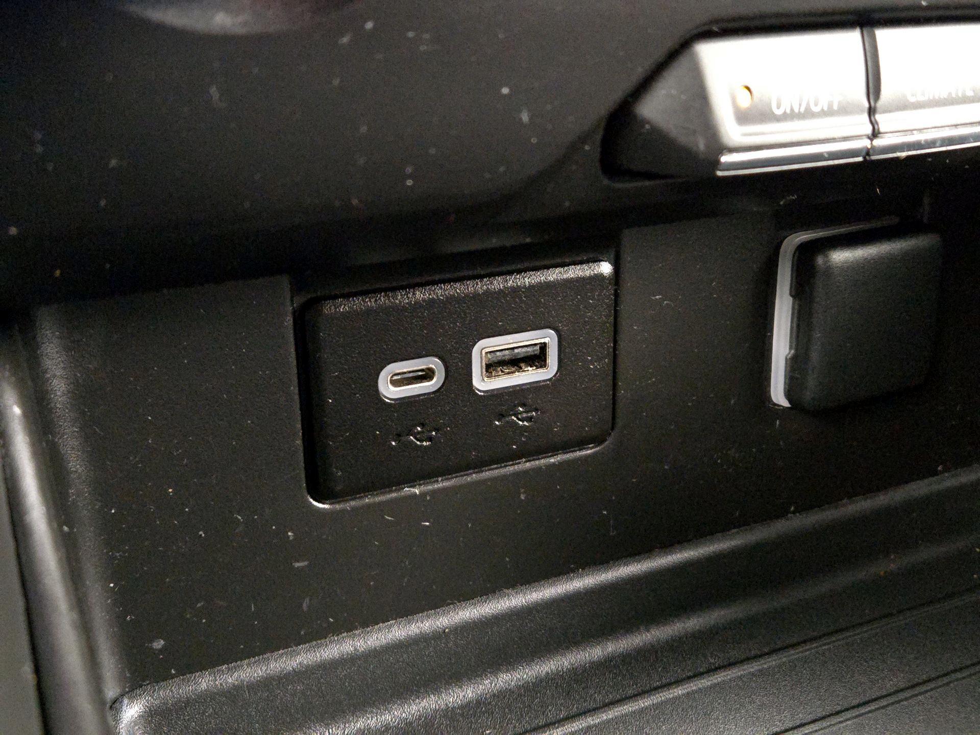 Thumbnail: 2023 Chevrolet Tahoe - 18