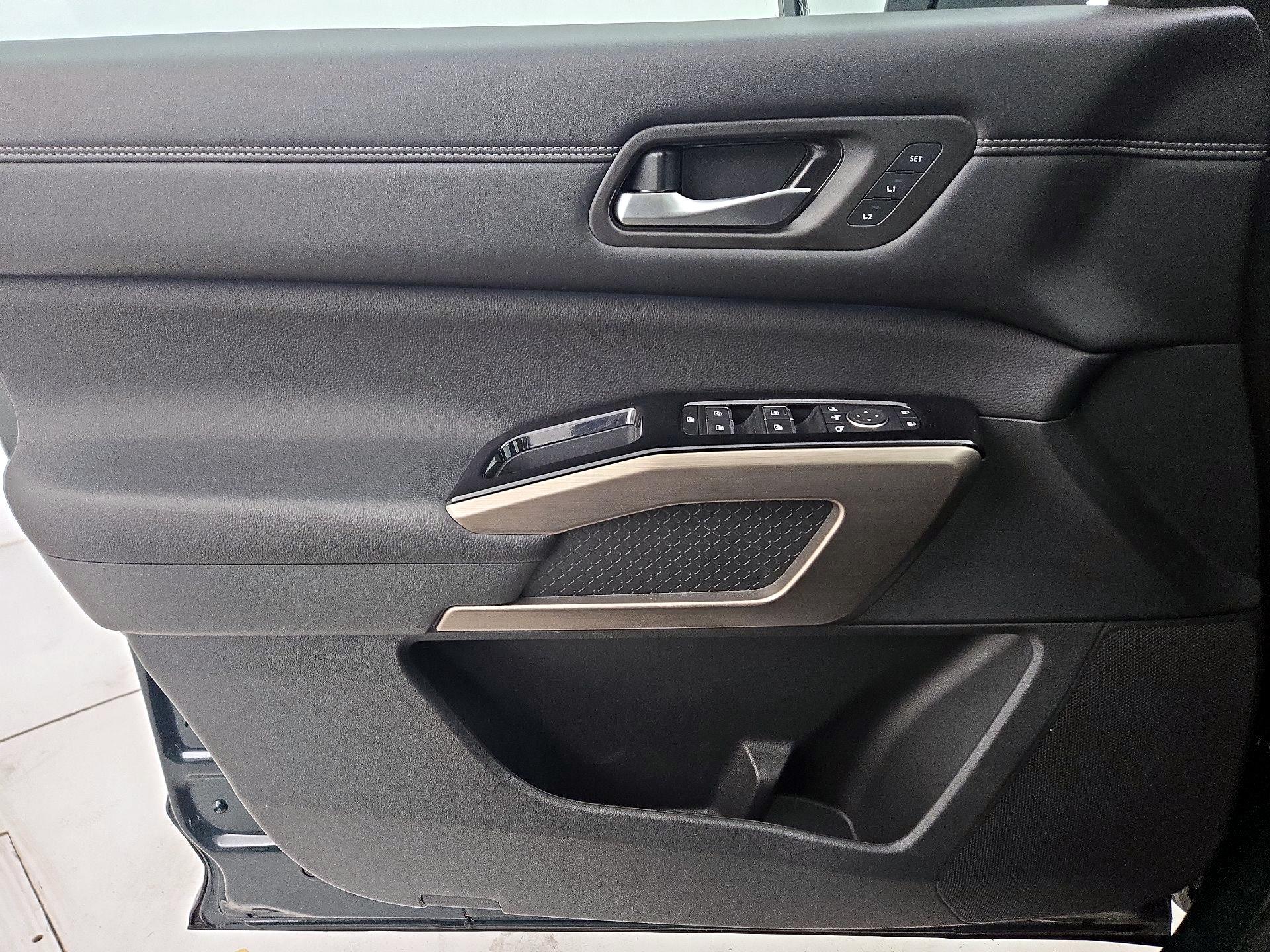 Thumbnail: 2024 Nissan Pathfinder - 12