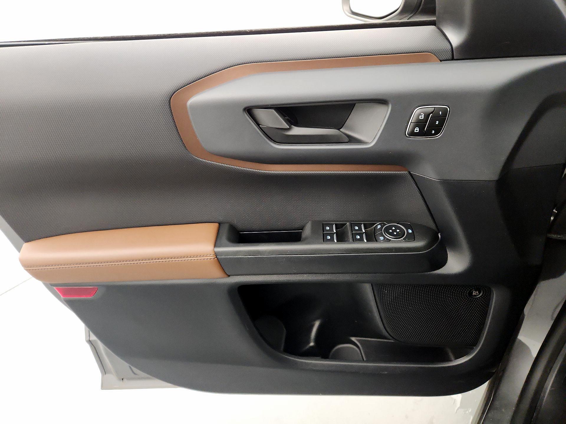 Thumbnail: 2023 Ford Bronco Sport - 12