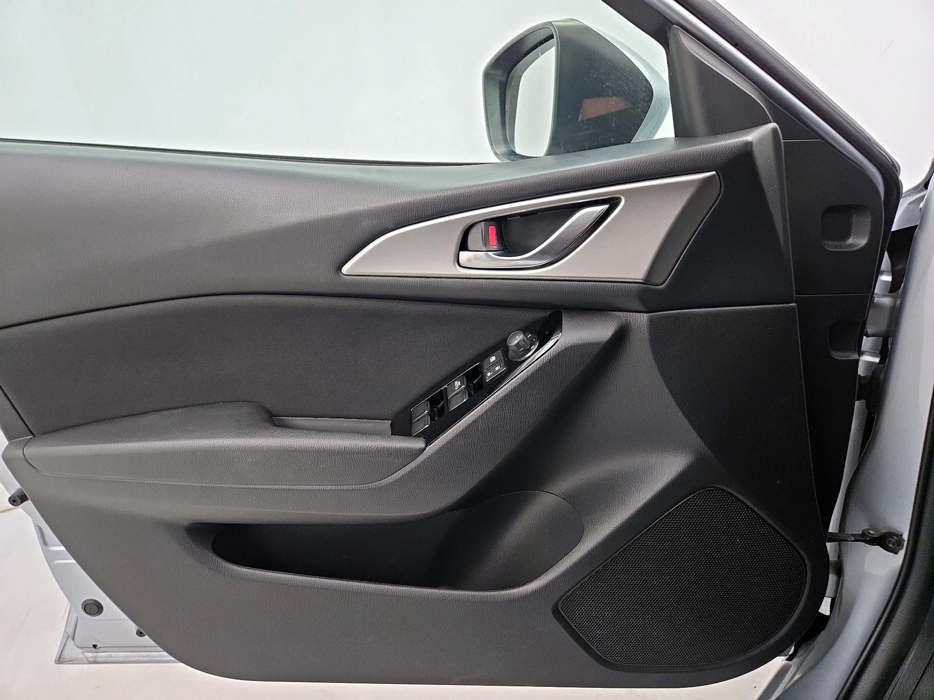 Thumbnail: 2018 Mazda Mazda3 - 12