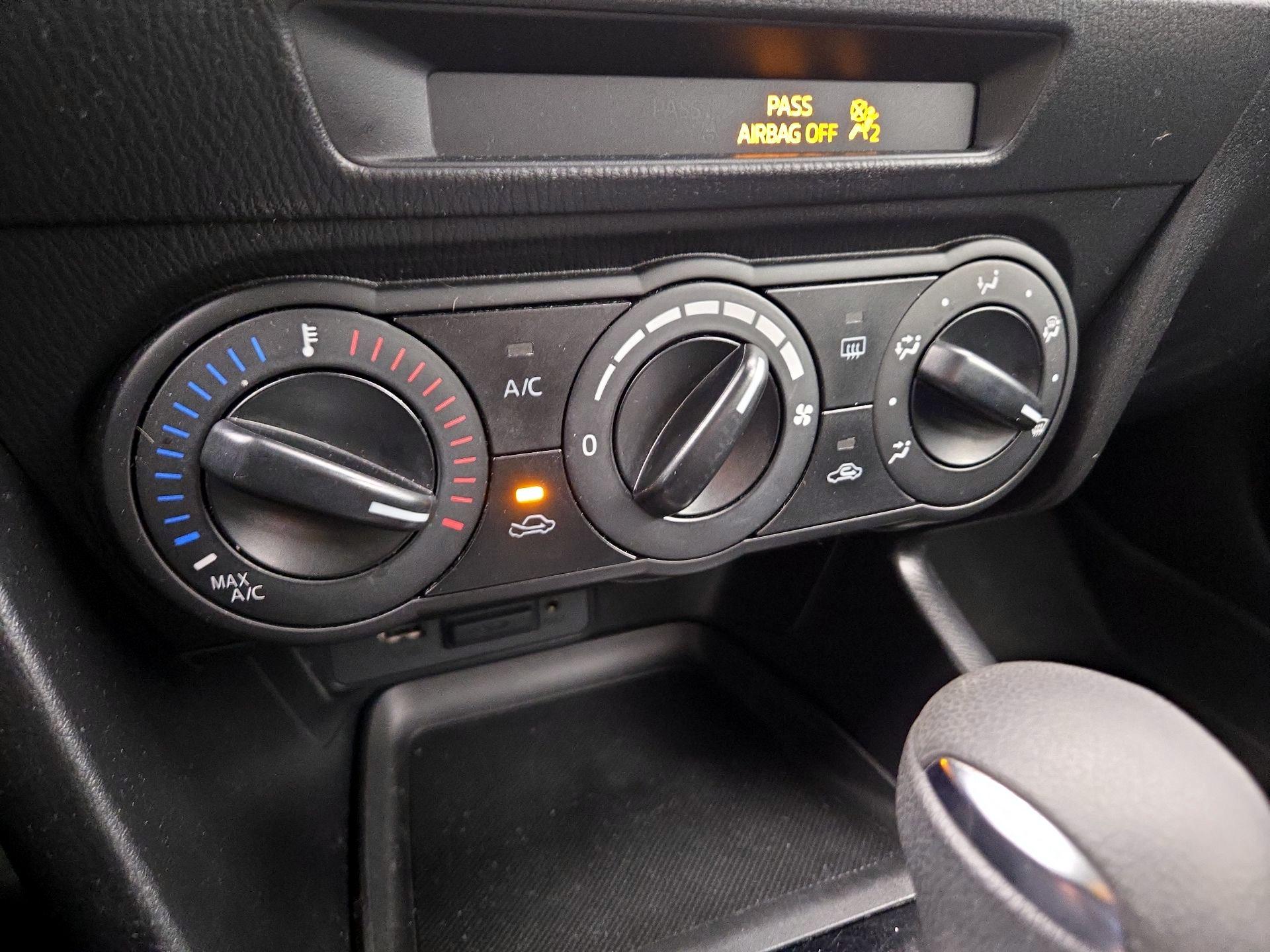 Thumbnail: 2018 Mazda Mazda3 - 16