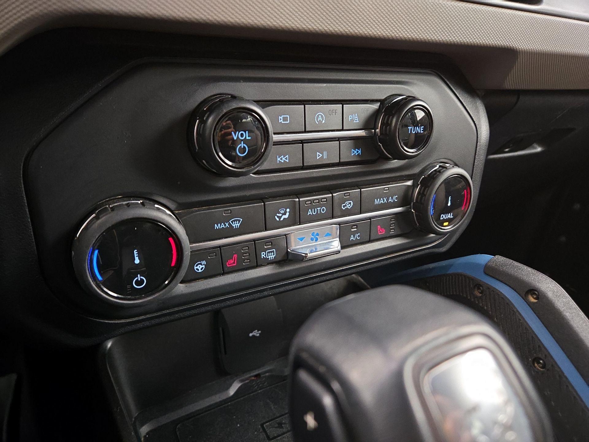 Thumbnail: 2022 Ford Bronco - 16