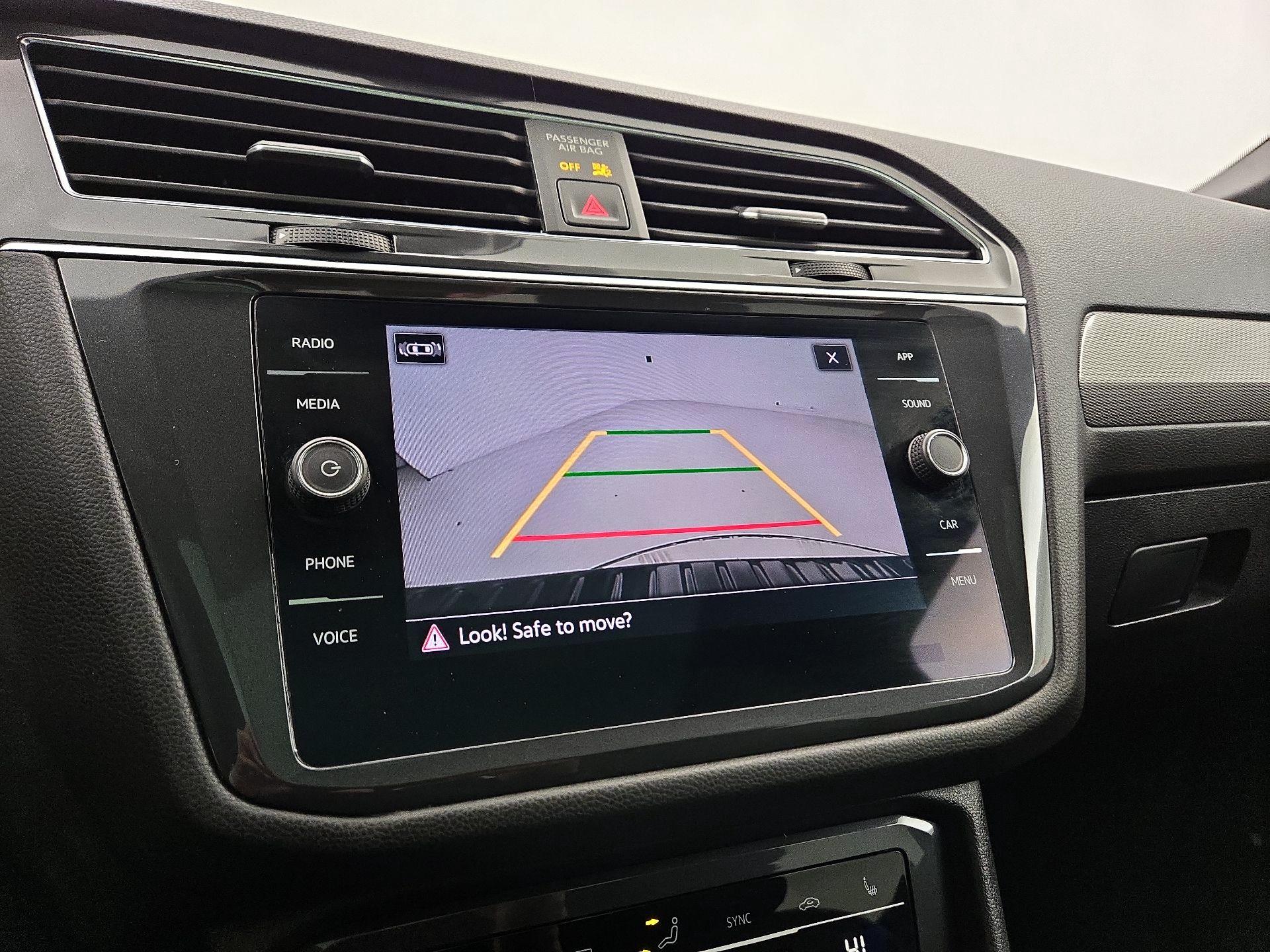 Thumbnail: 2023 Volkswagen Tiguan - 14